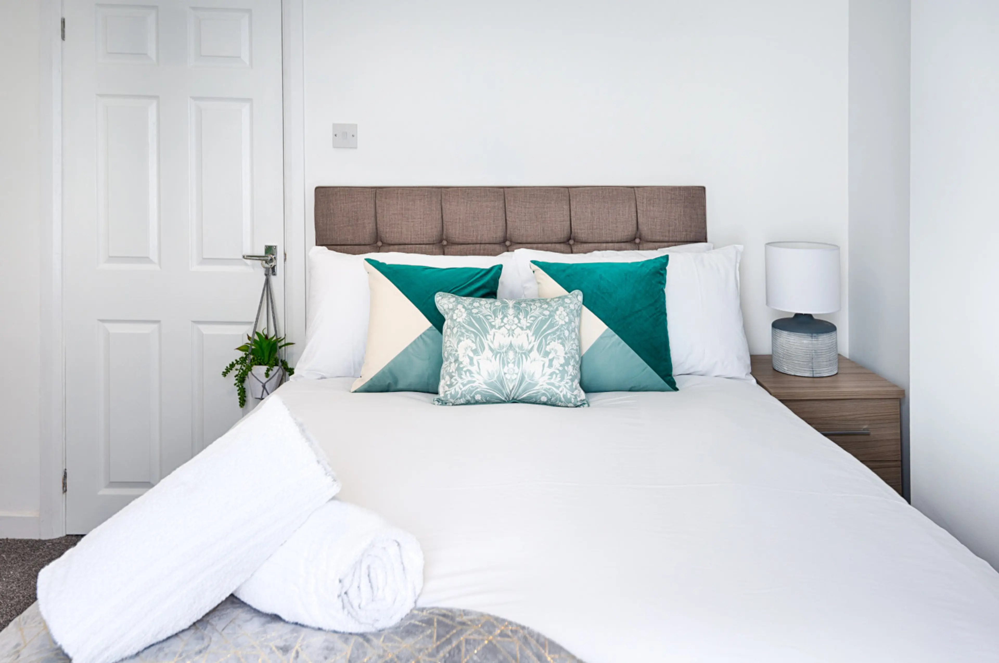 7 Campbell Street - Image 1