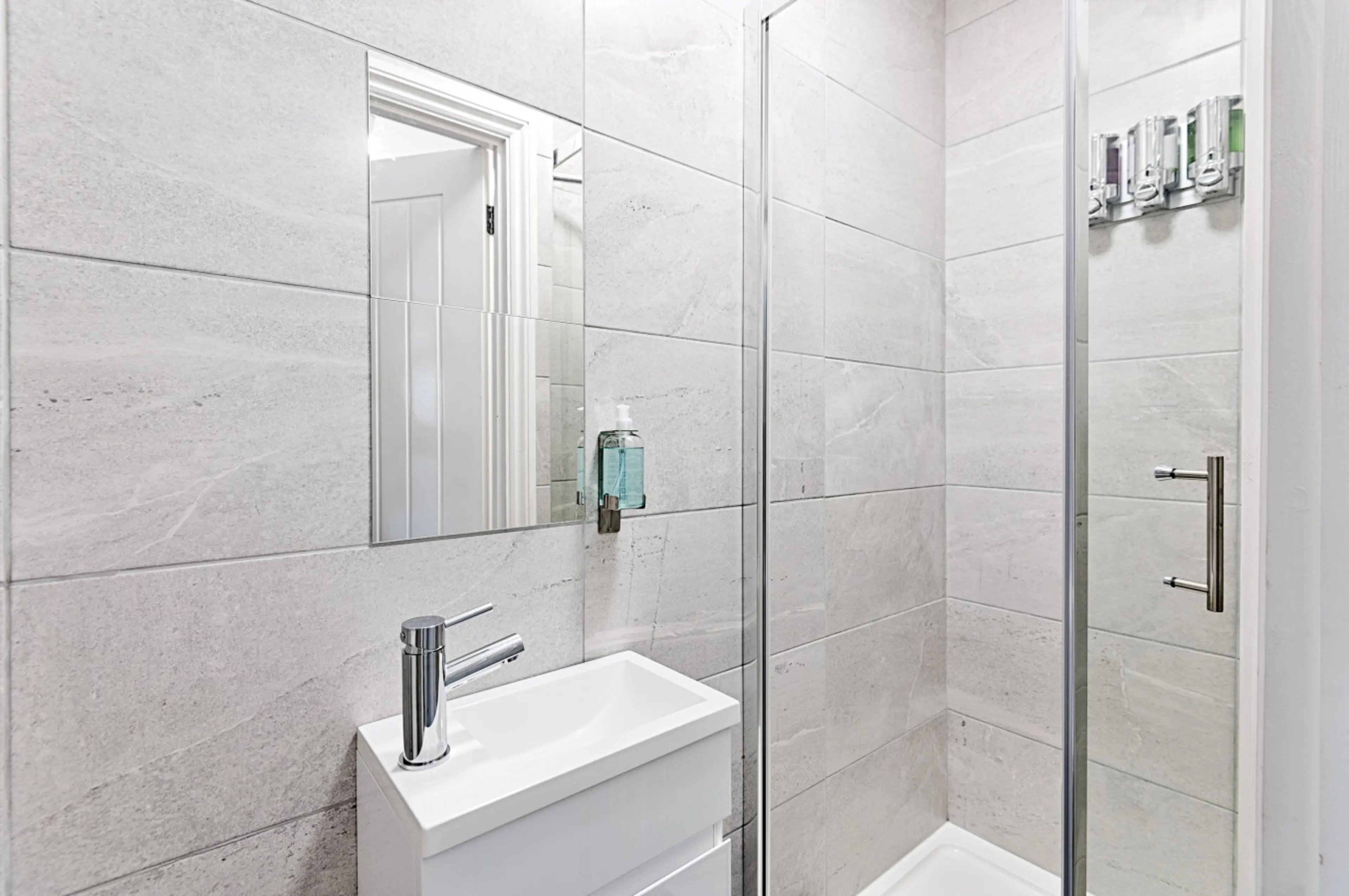 40 Glenroy Avenue - Image 28