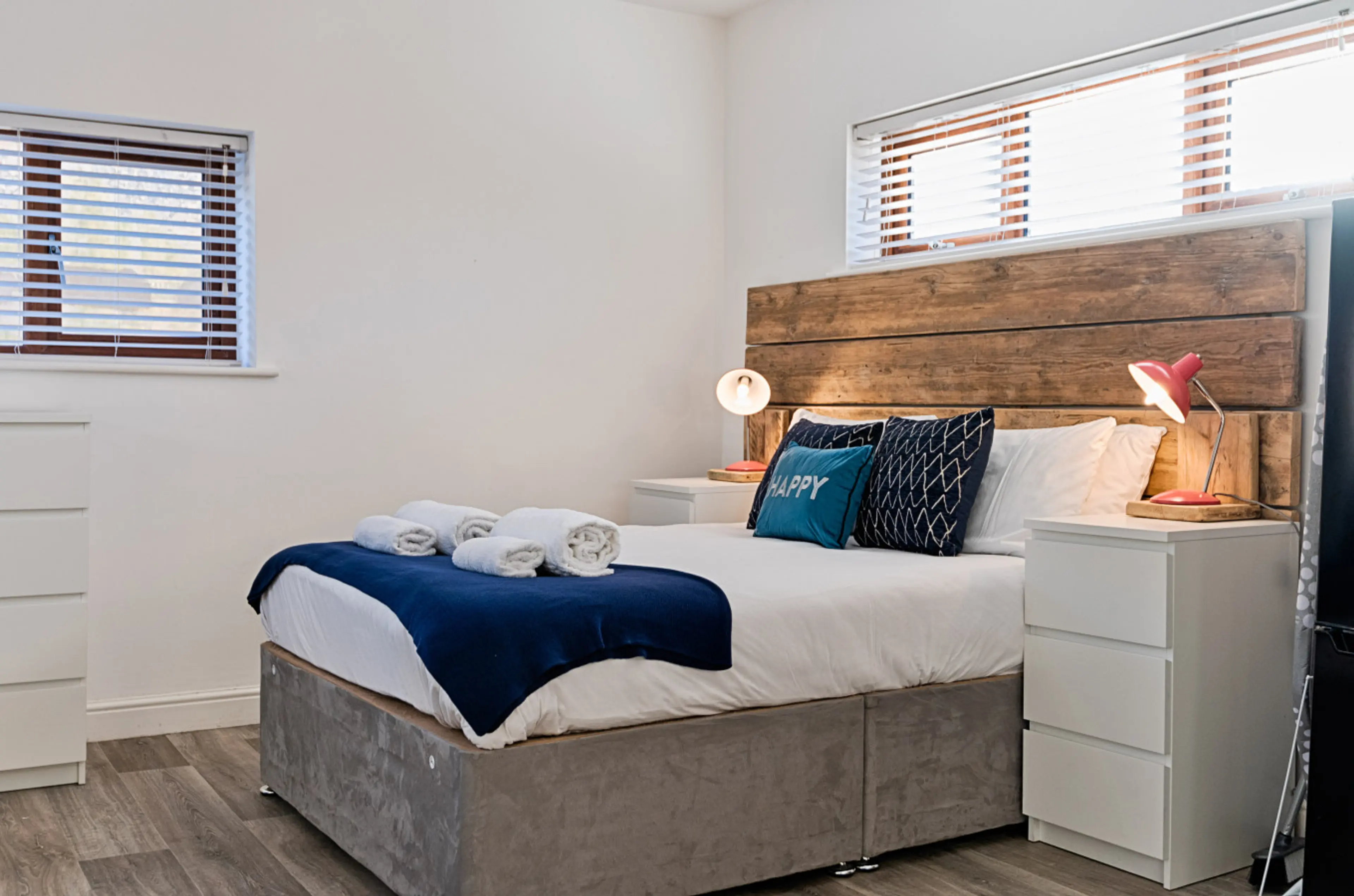 72B Ysgol Street - Image 1