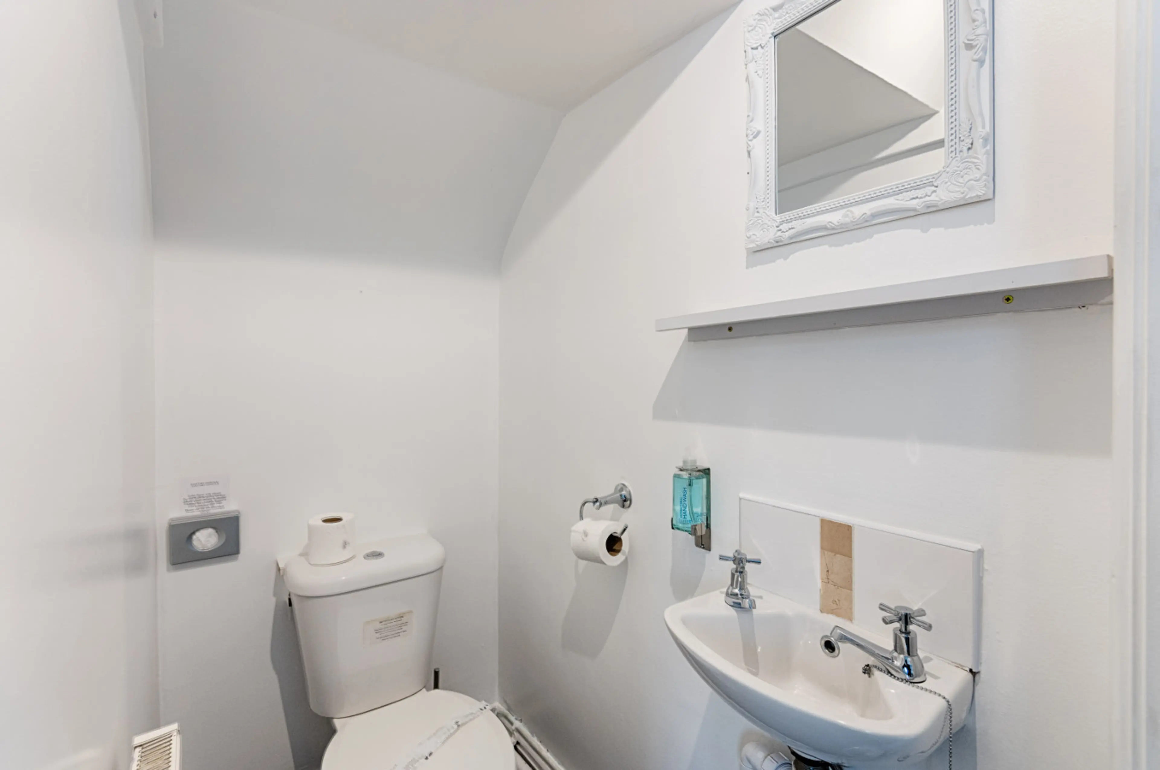 8 Castle Street - Image 7