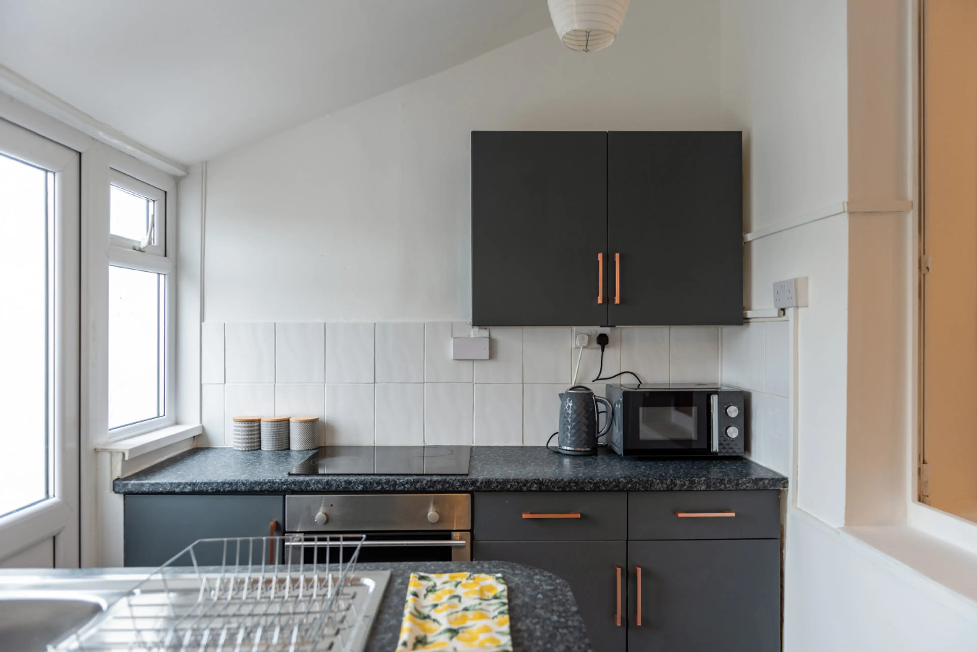 63 Llewellyn Street - Image 8