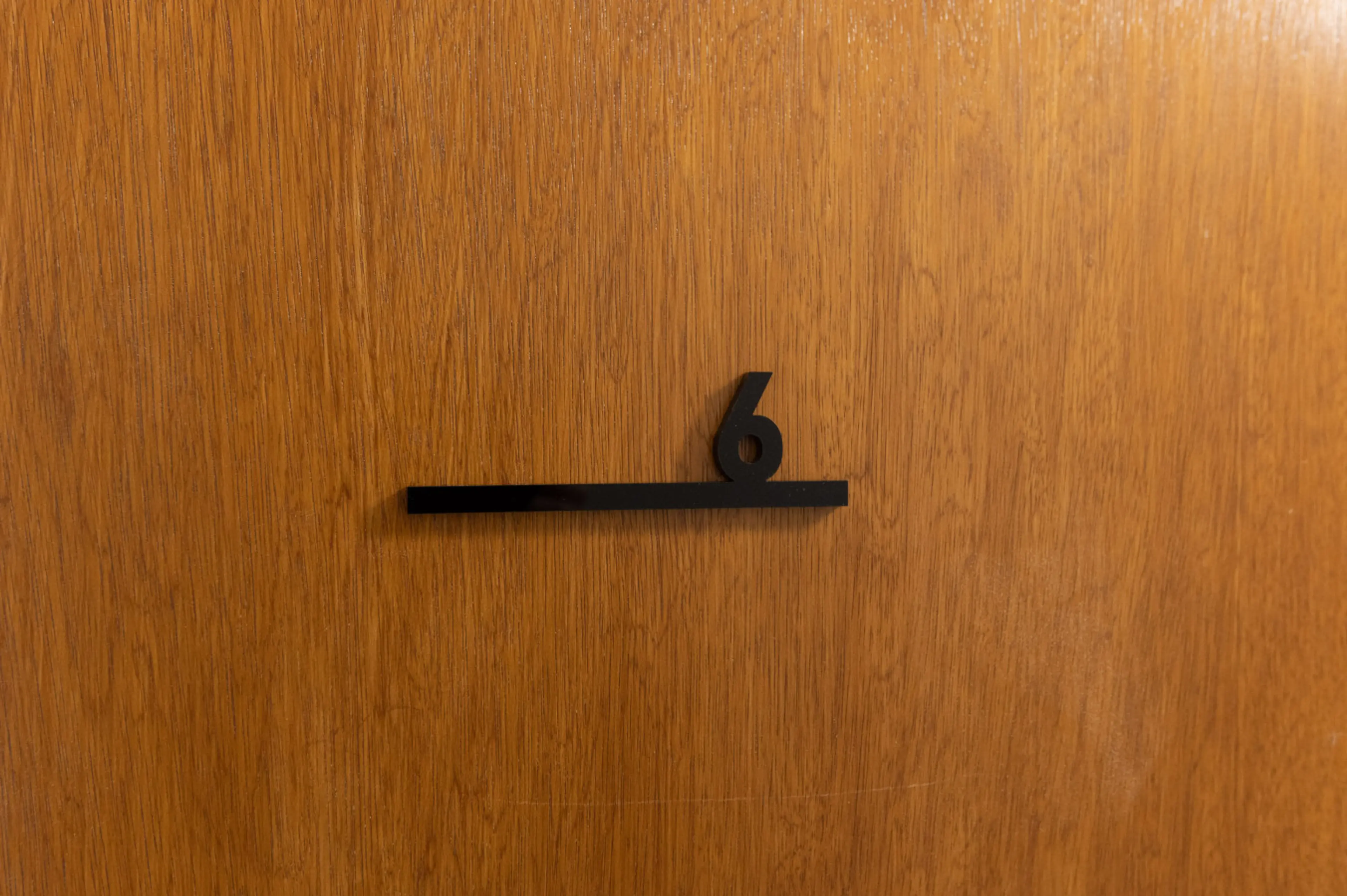 Studio 6 - 150 Neath Road - Image 12