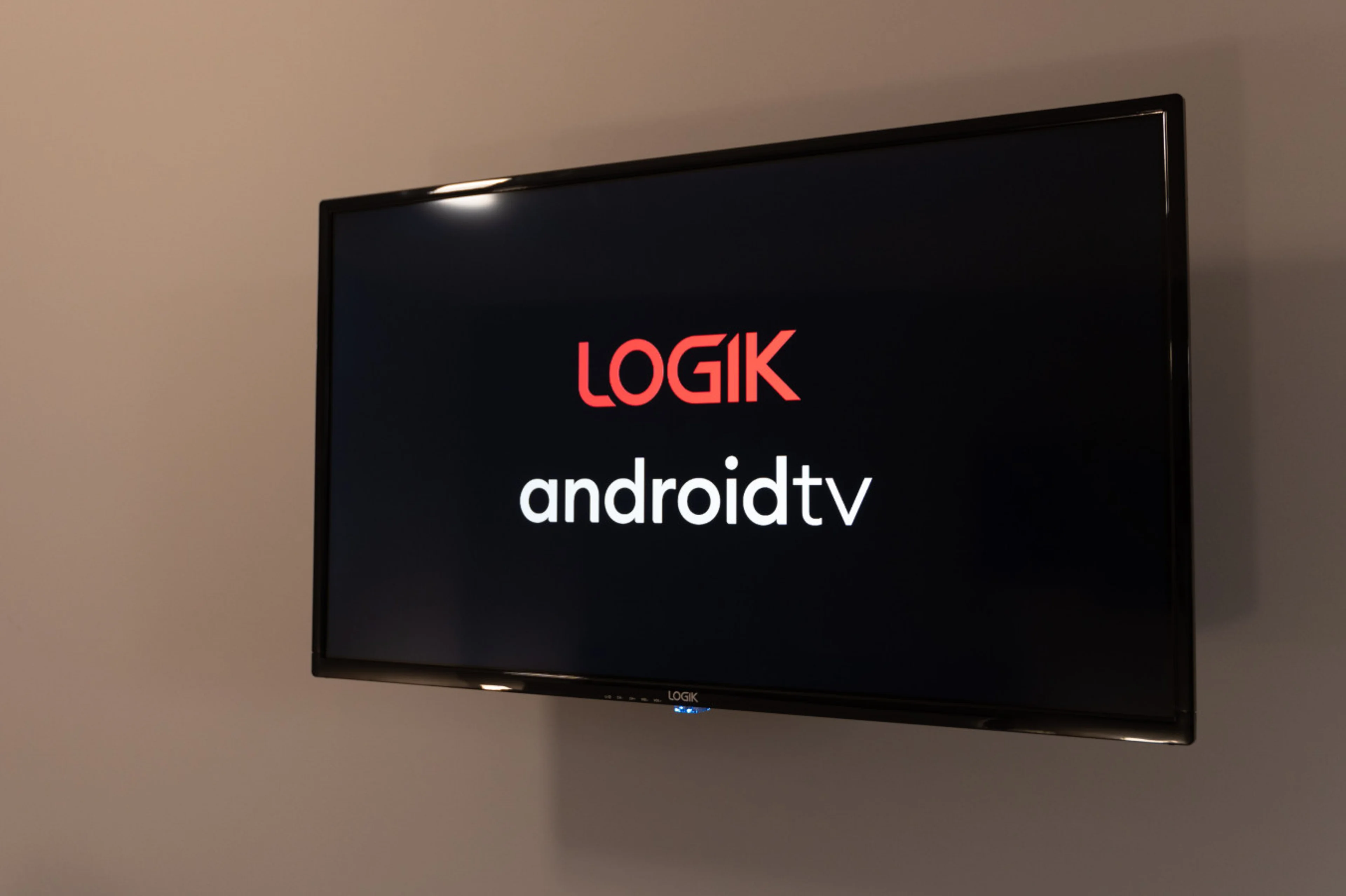 Studio 6 - 150 Neath Road - View 2