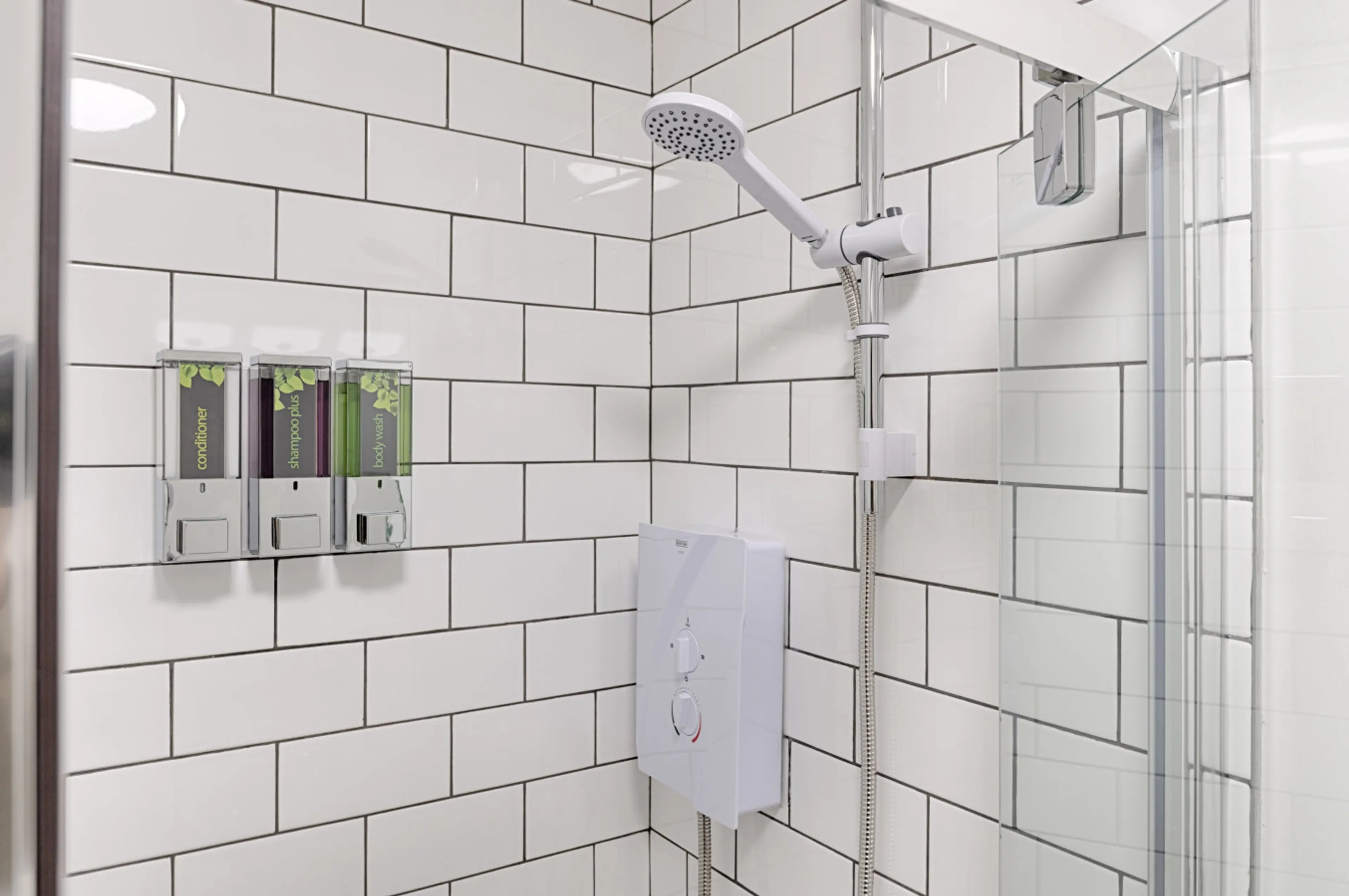 Studio 6 - 150 Neath Road - Image 6