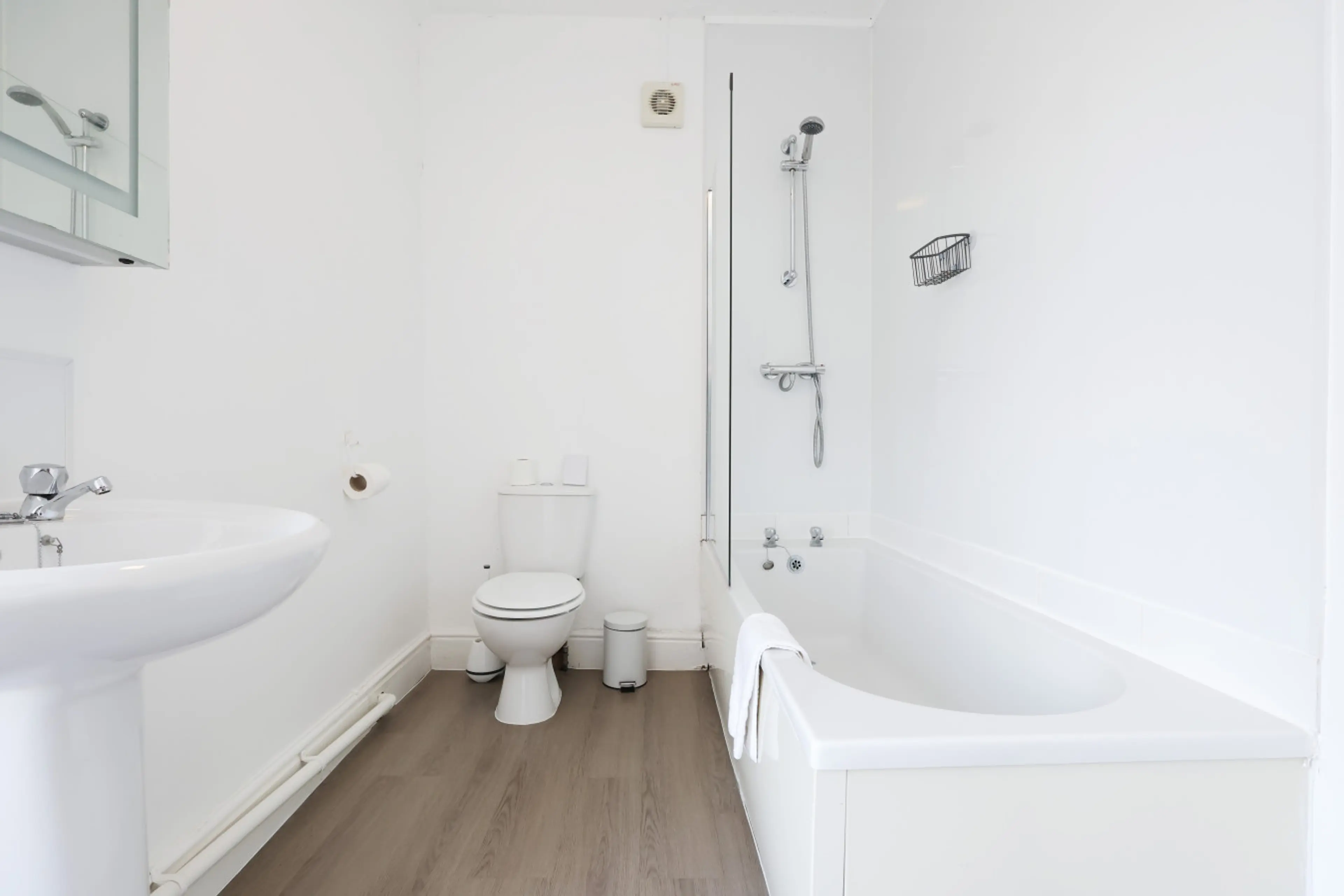 41 Pant Street - Image 8