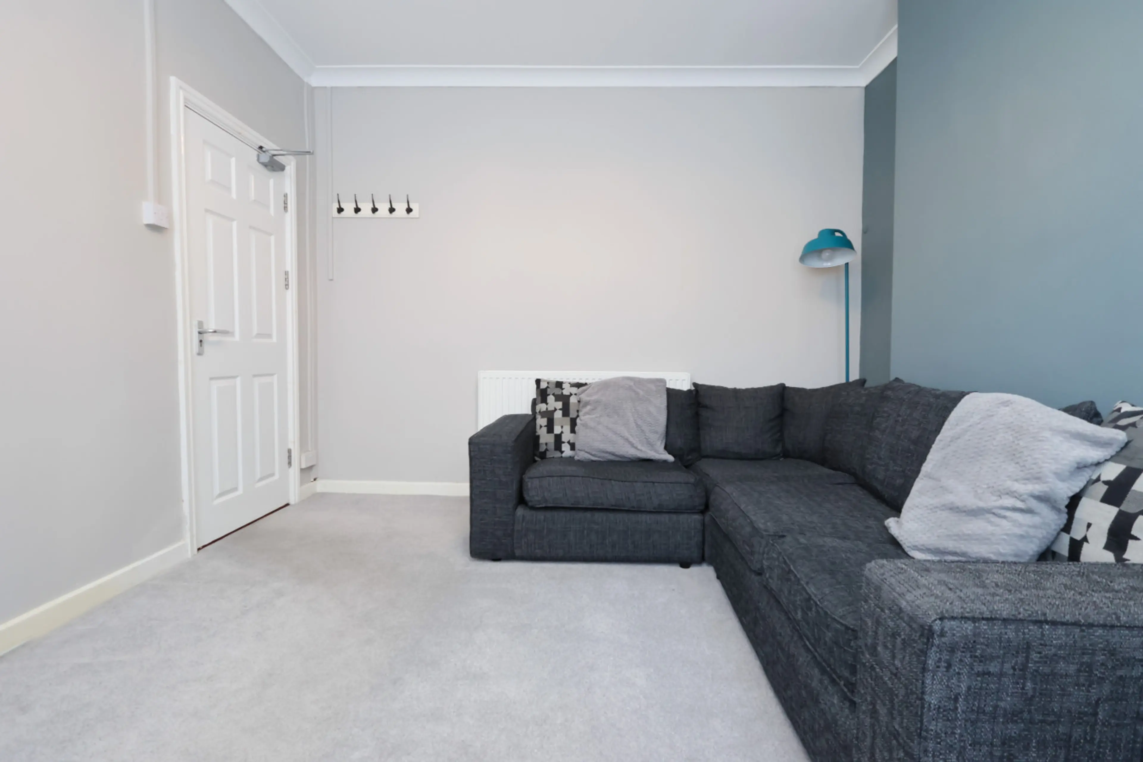 41 Pant Street - Image 30