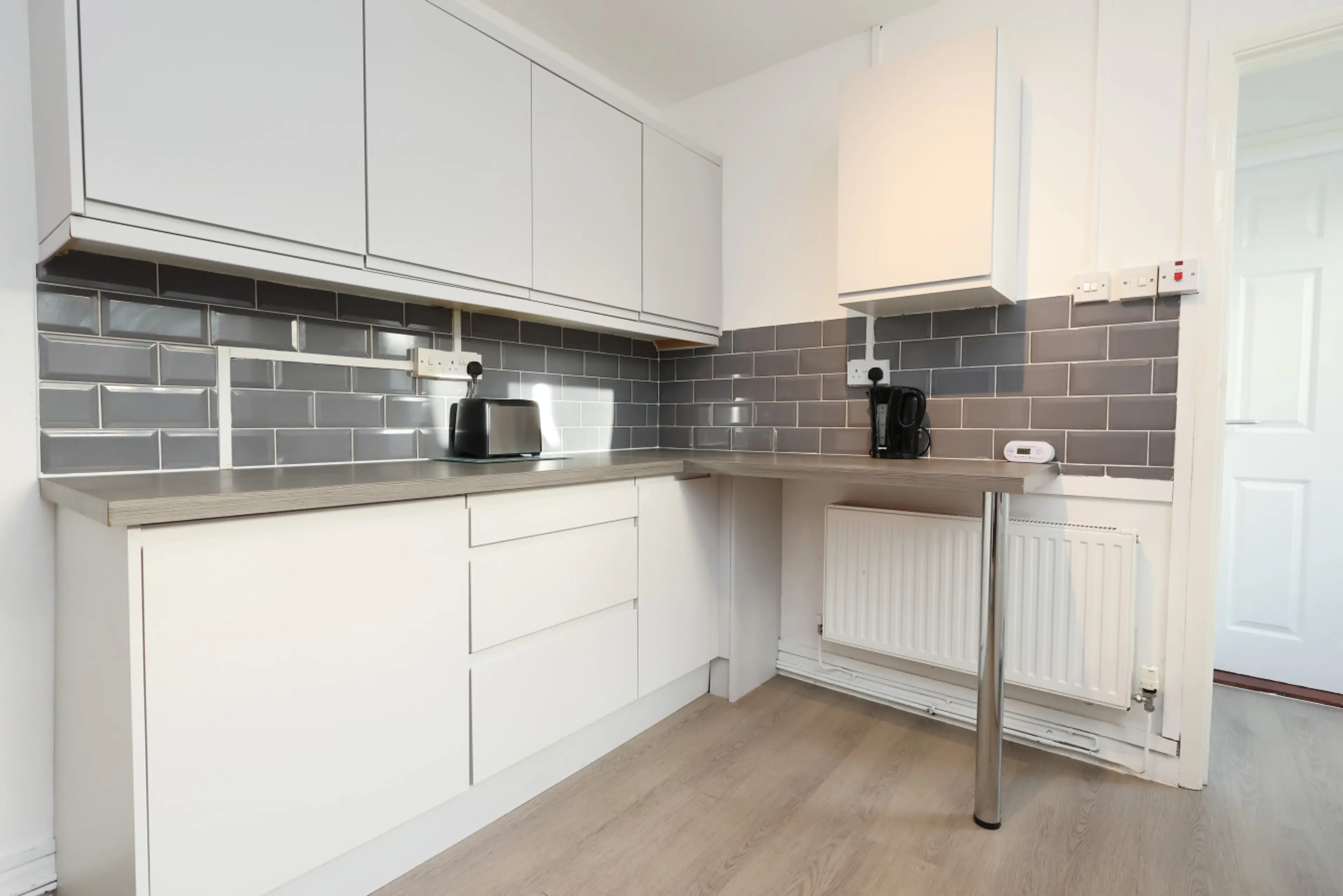 41 Pant Street - Image 18