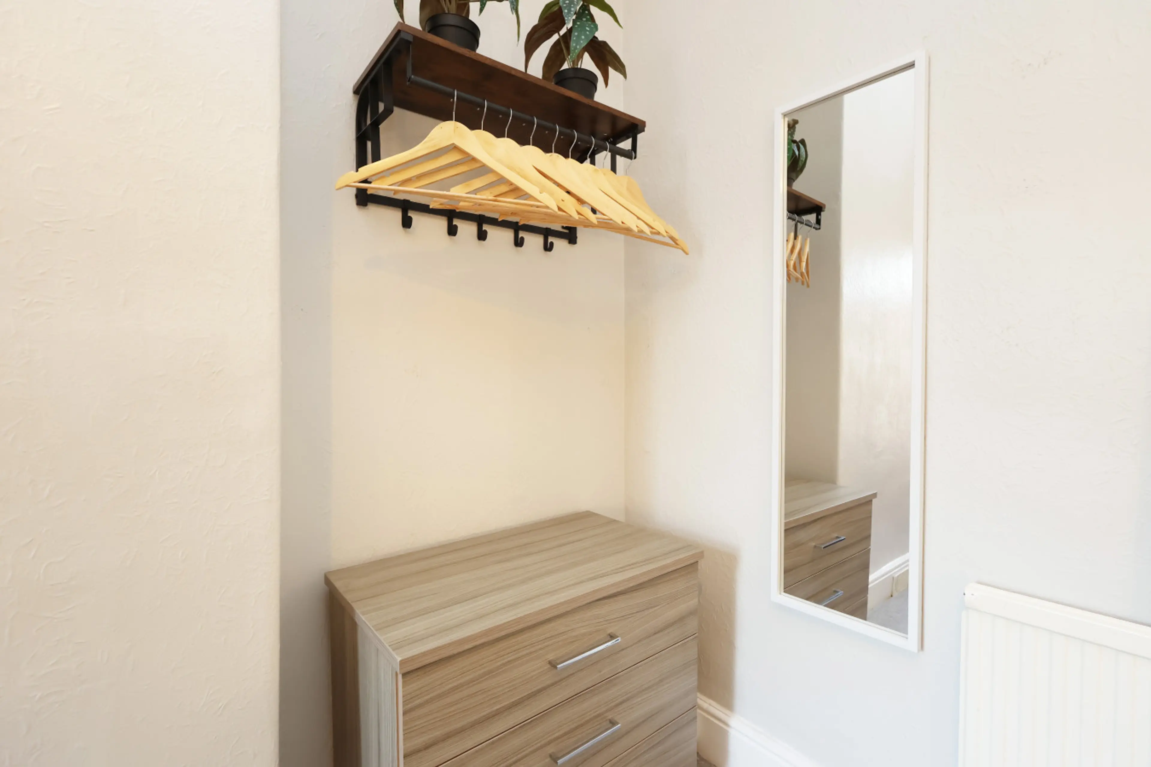 41 Pant Street - Image 34