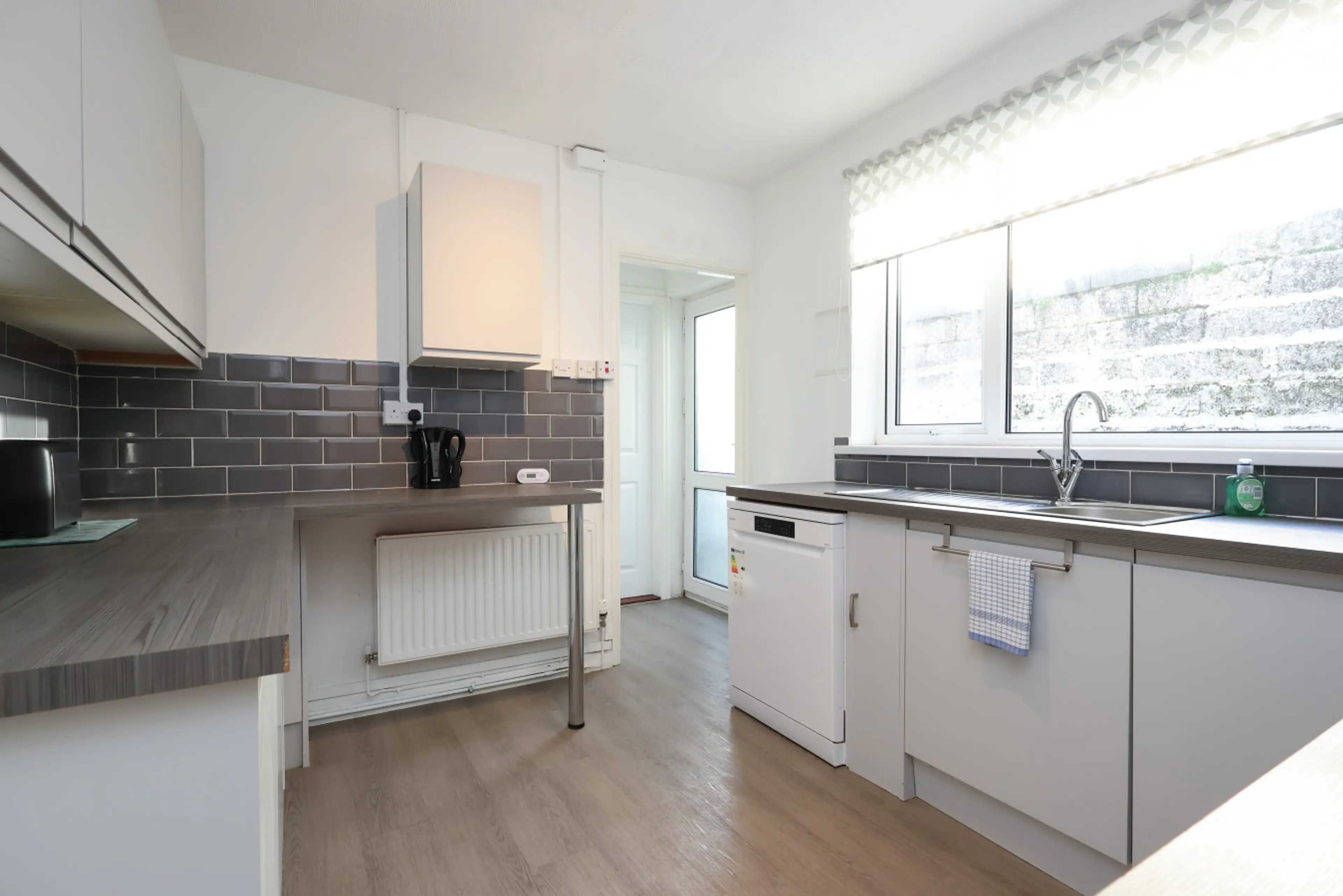 41 Pant Street - Image 9