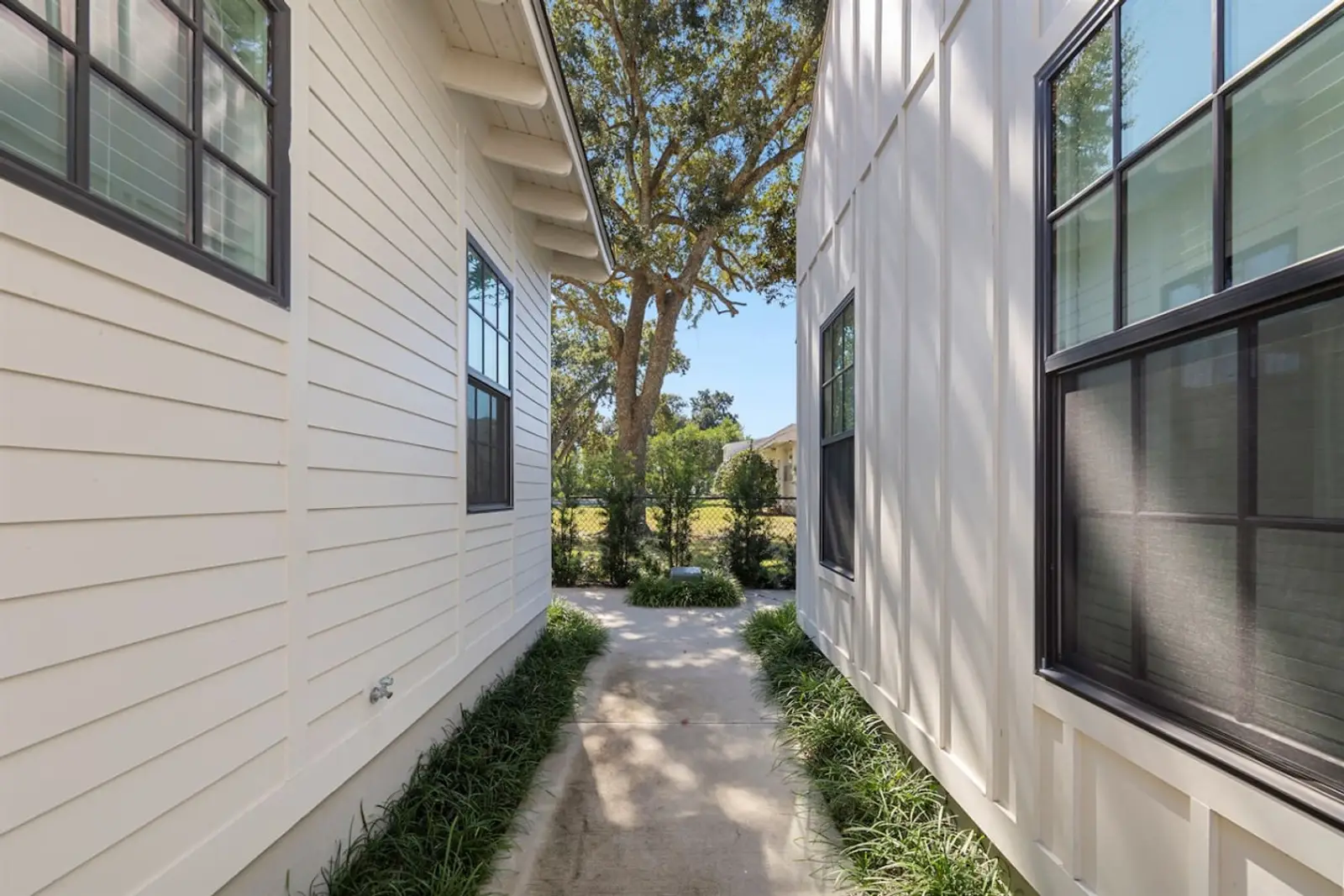 Indigo Landing #12 - Steps to Beach, Pool, Fast WiFi vacation rental in Pass Christian, MS — photo 27