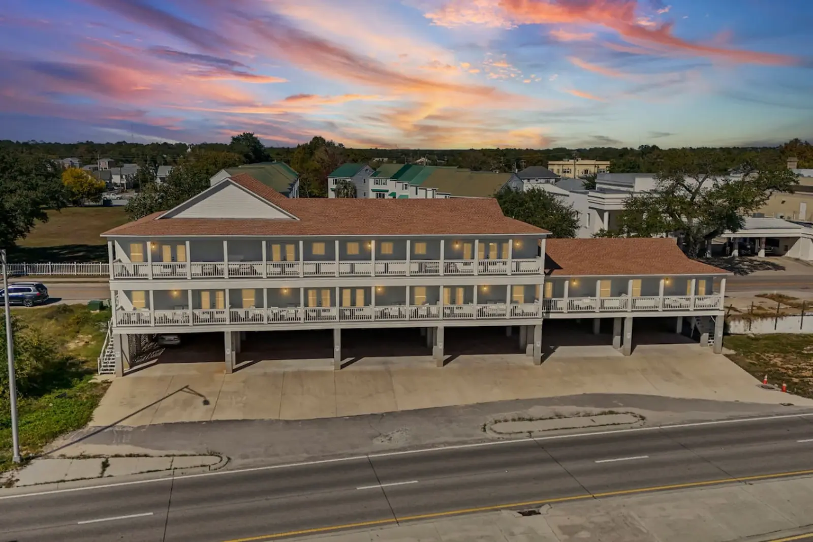 Quiet Harbor Condo - Private Balcony - Relaxing Stay vacation rental in Pass Christian, MS — photo 6
