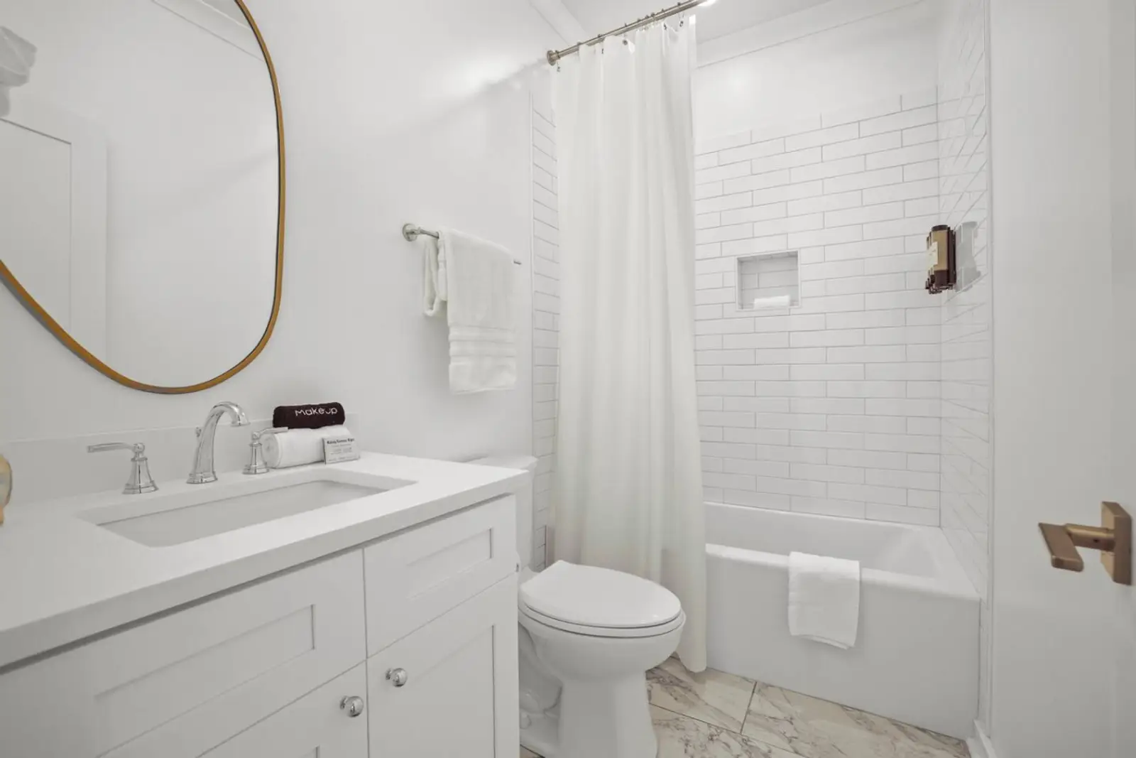Extended Stay Friendly-Full Kitchen & Laundry vacation rental in Pass Christian, MS — photo 13