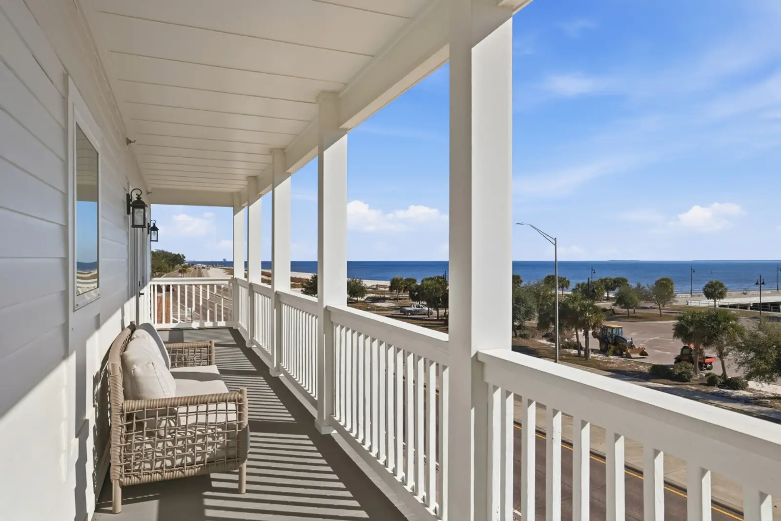 Couples Escape-Water View-King Bed-Pets Welcome w/ Fee vacation rental in Pass Christian, MS — photo 8