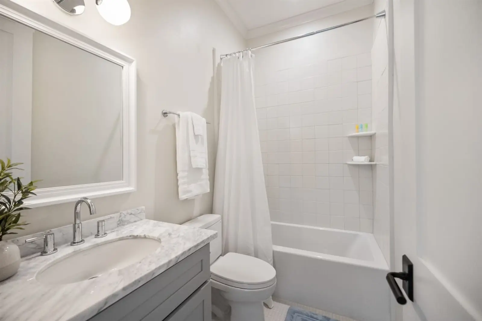 Spacious 3BR Retreat - Pool - Sleeps 7 - Pets Welcome w/ Fee vacation rental in Pass Christian, MS — photo 23