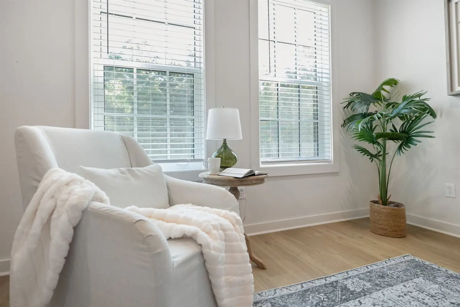 Spacious 3BR Retreat - Pool - Sleeps 7 - Pets Welcome w/ Fee vacation rental in Pass Christian, MS — photo 10