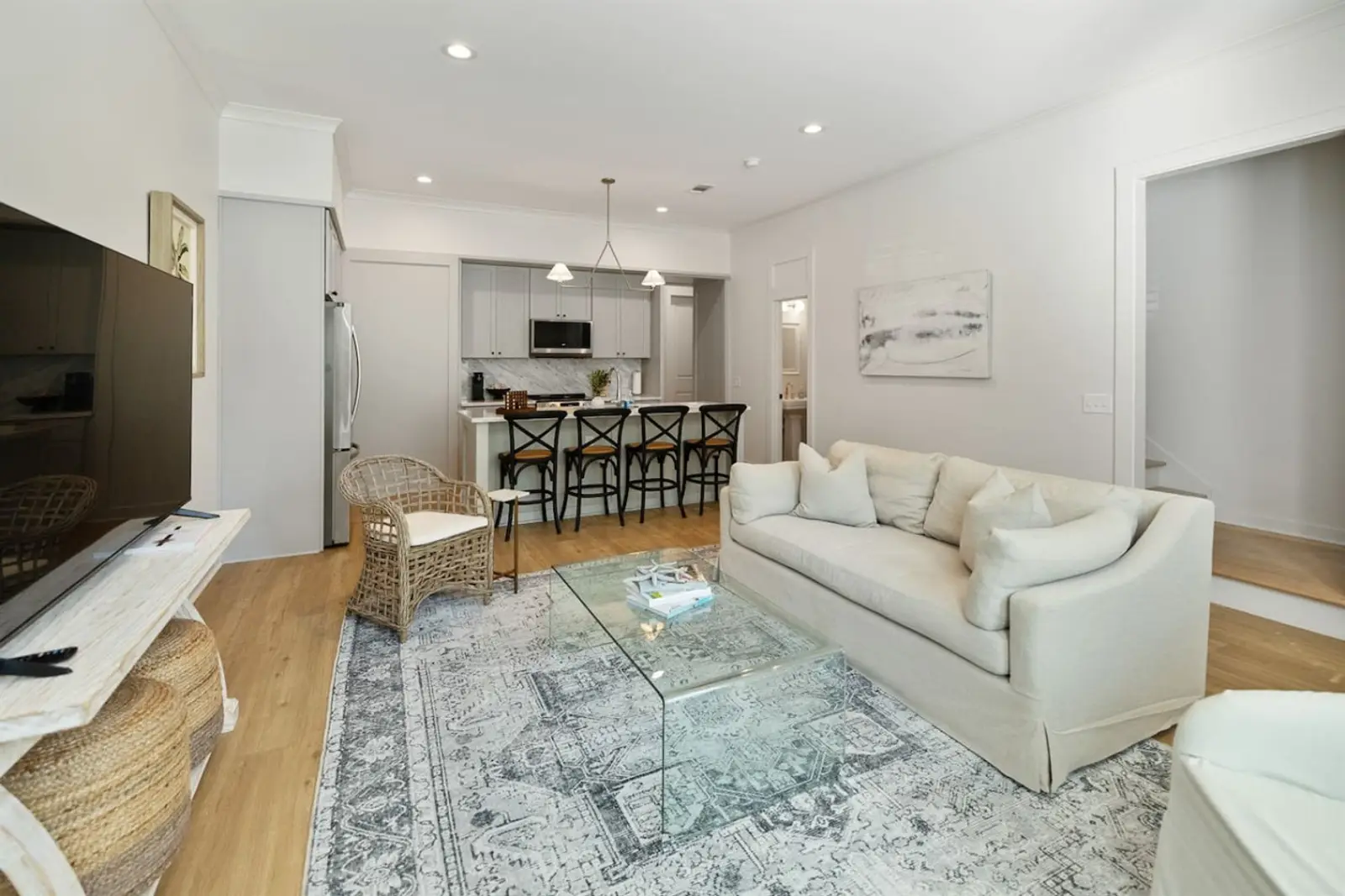 Spacious 3BR Retreat — photo 4