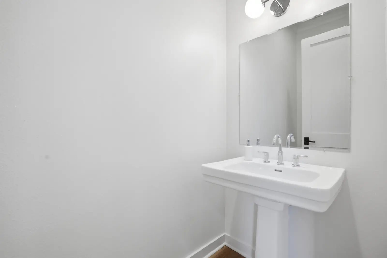 Coastline Escape 1BR - Near Beach vacation rental in Pass Christian, MS — photo 17