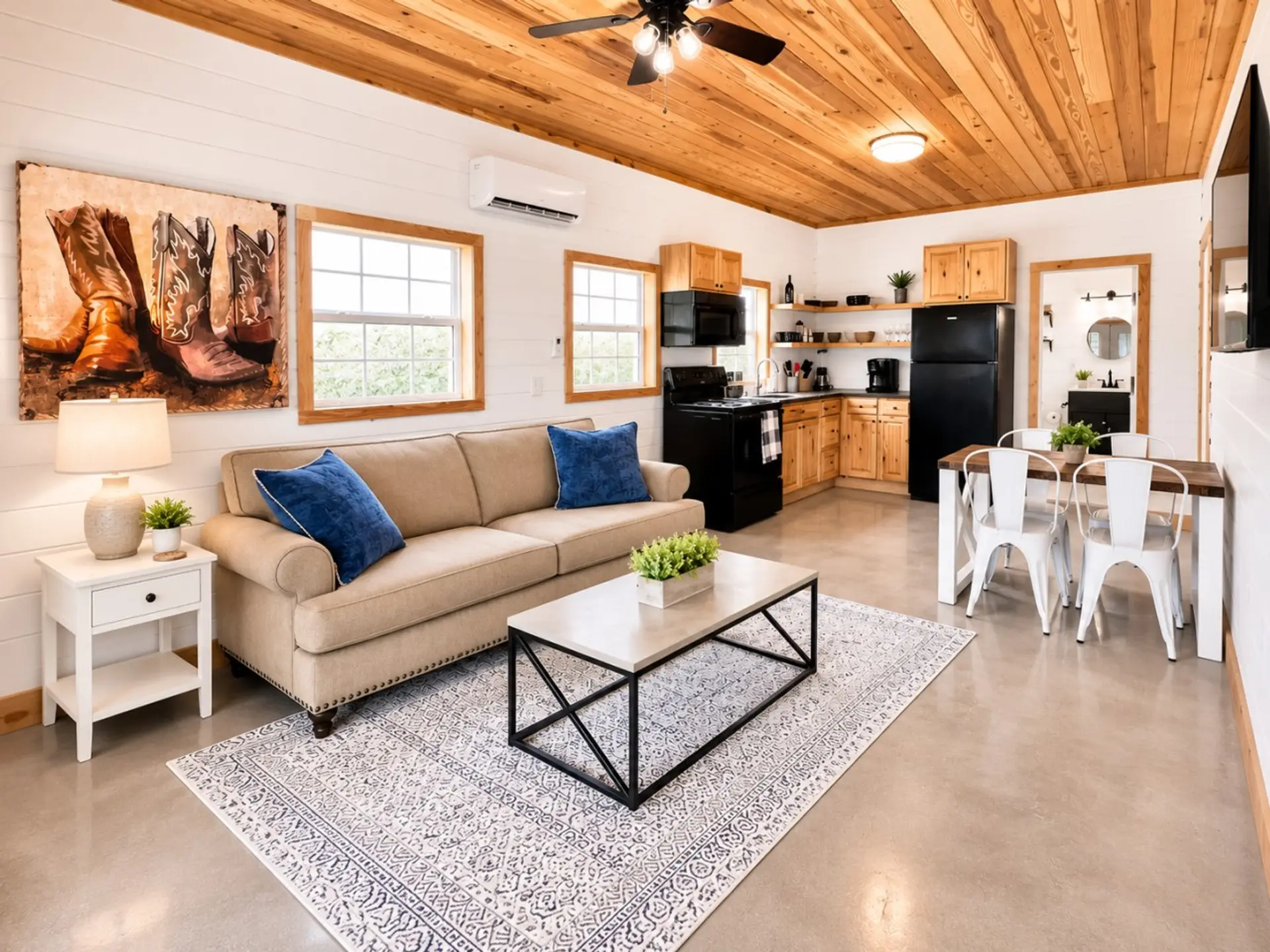 House 3- Longhorn House 2 bedrooms 1 bath