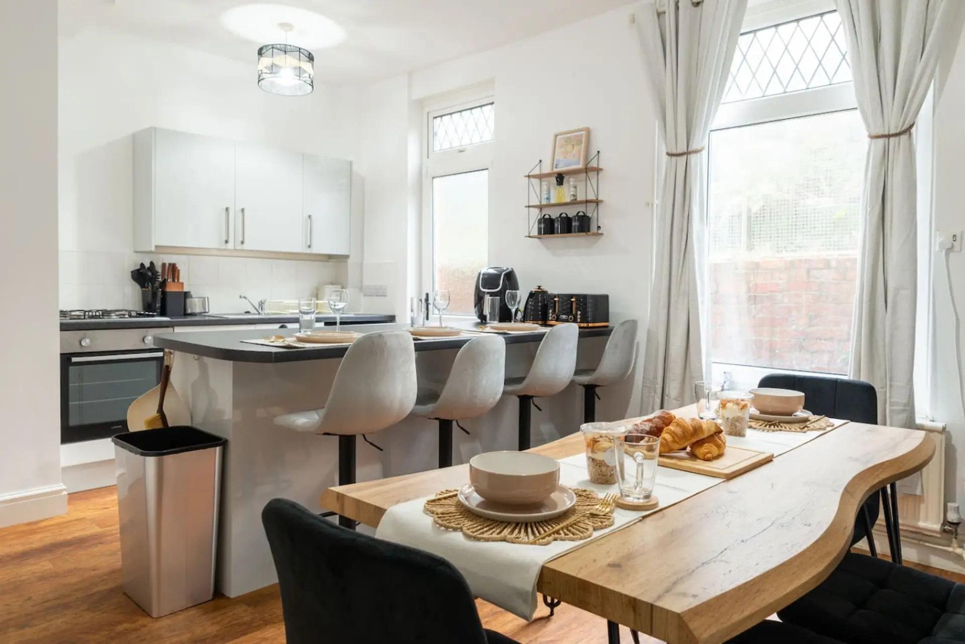 Kitchen/Dining