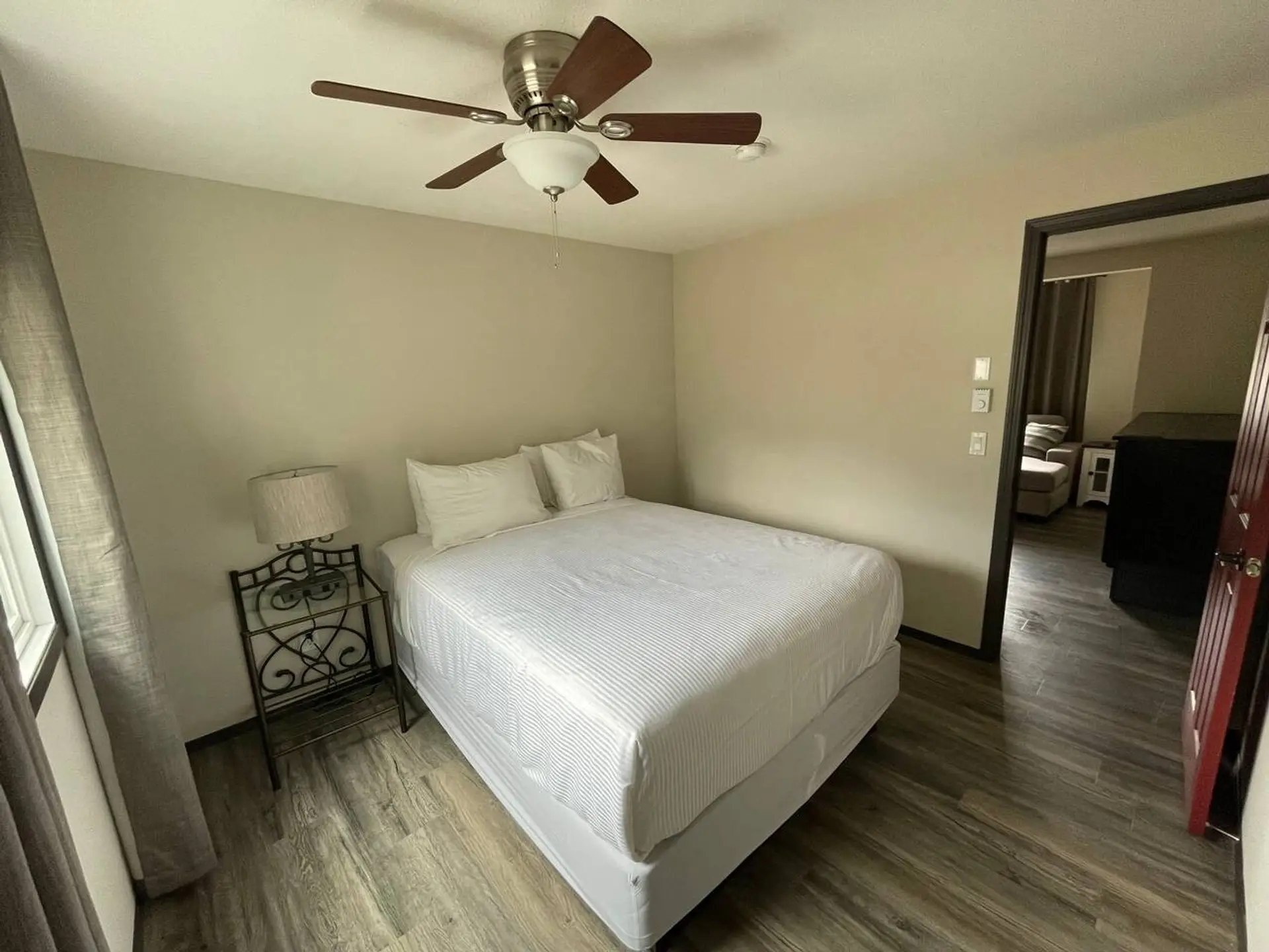Queen bed