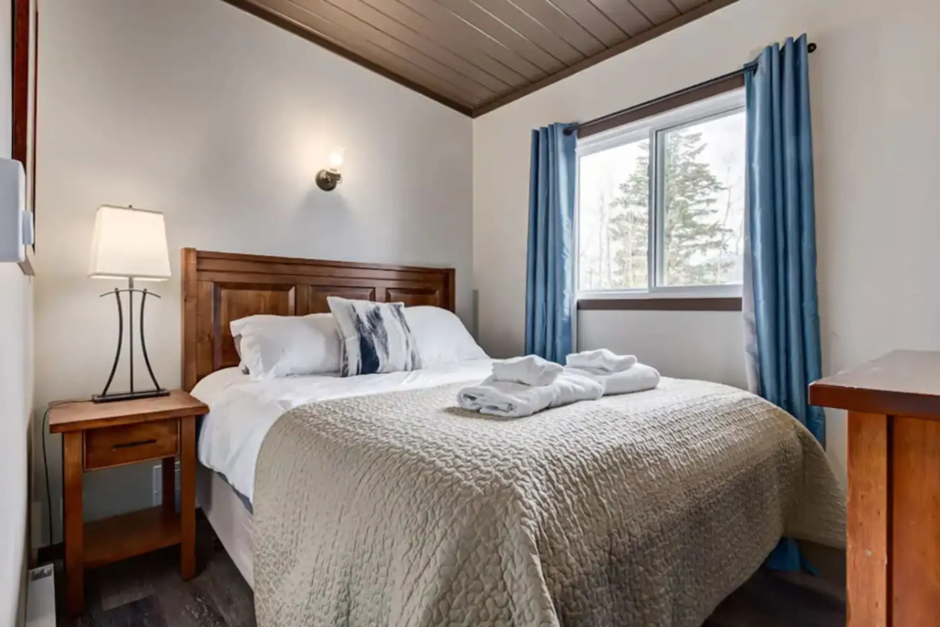 Queen bed