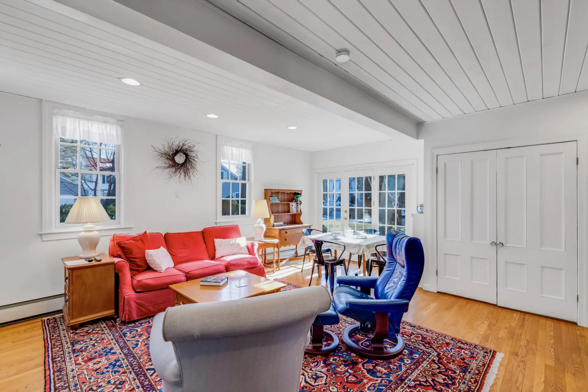 Spacious living room with comfortable seating and modern décor!