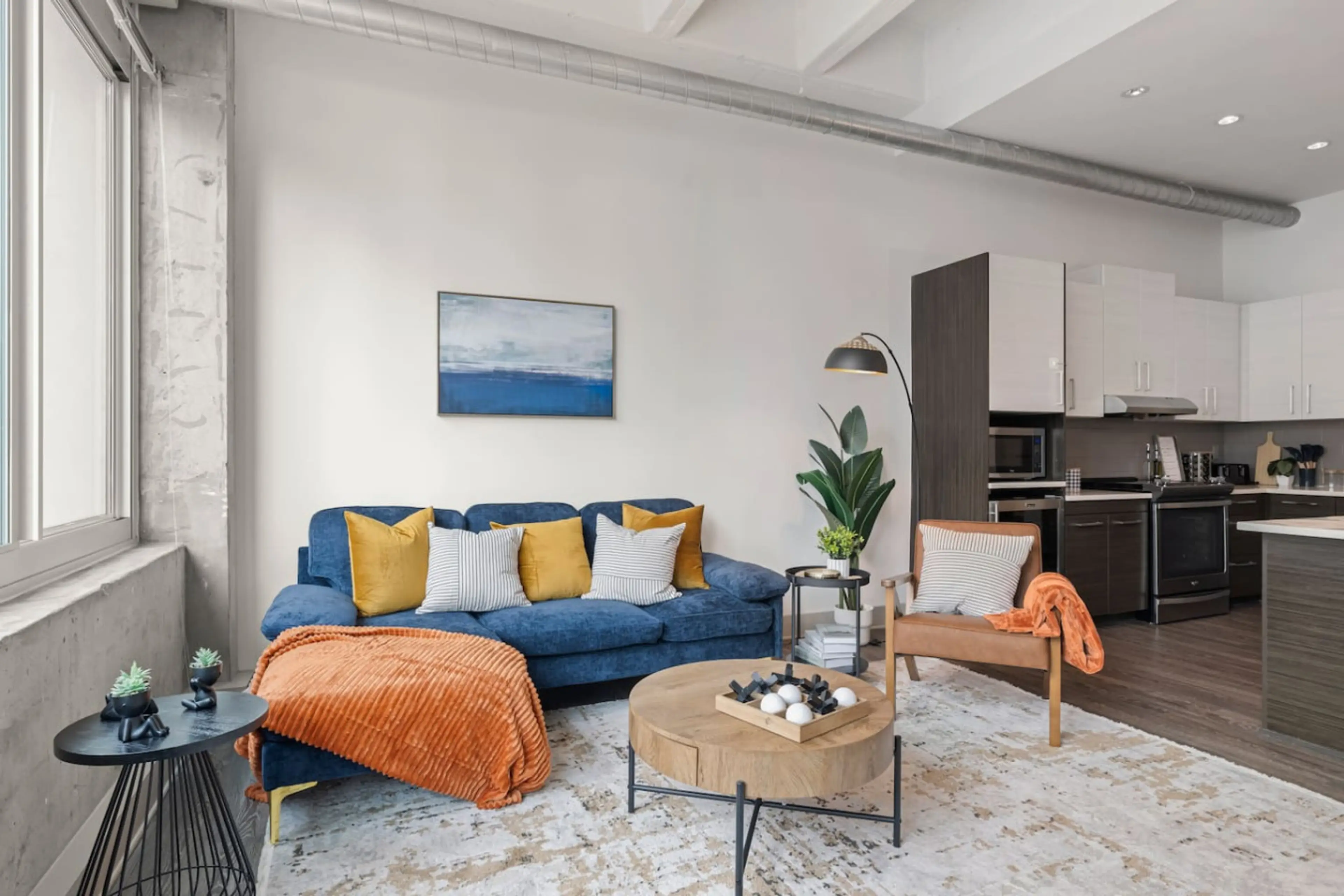 Vibrant space with stylish furnishings and sunlight, ideal for fun gatherings!