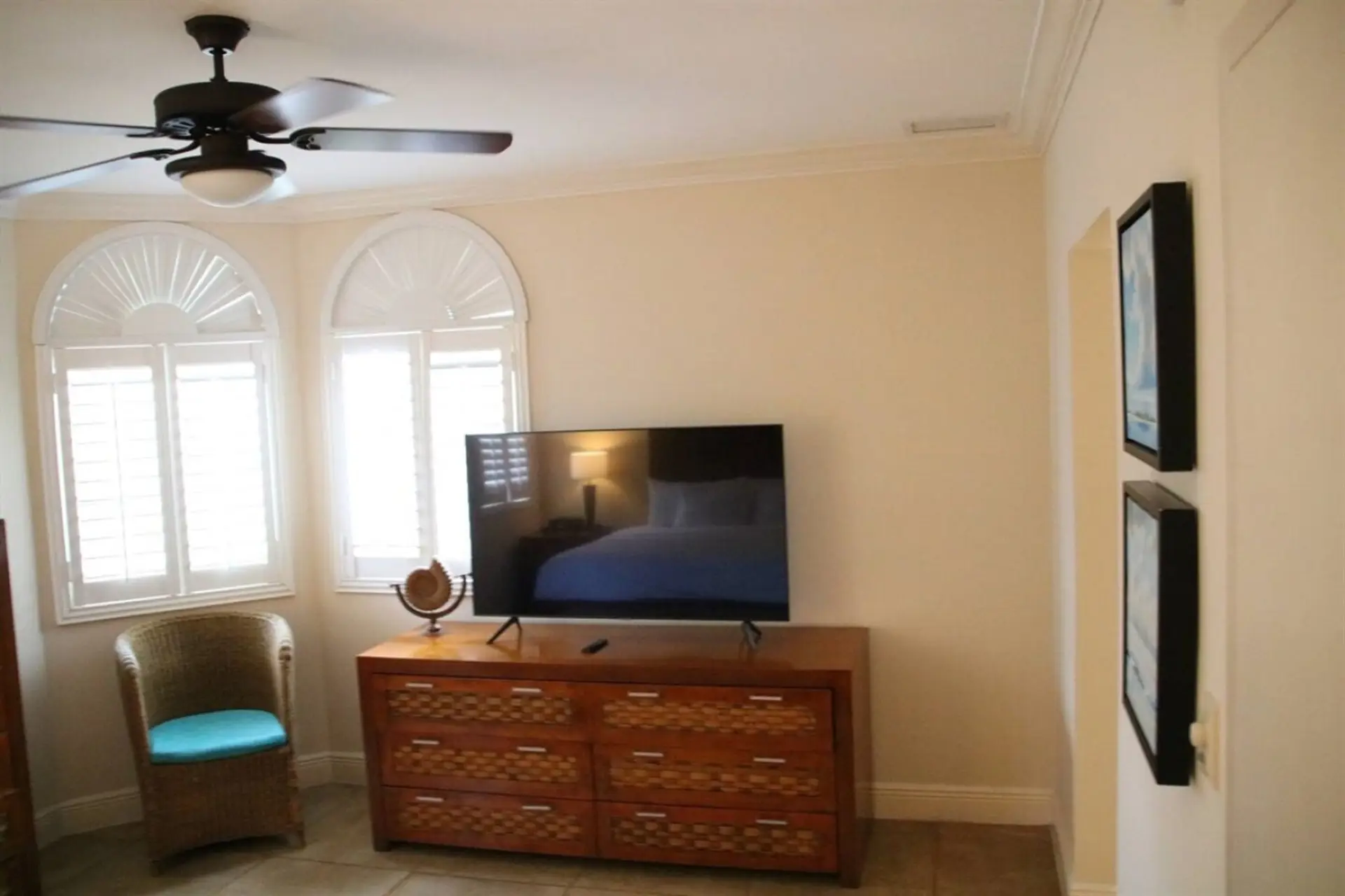 Paradise Condo (1)