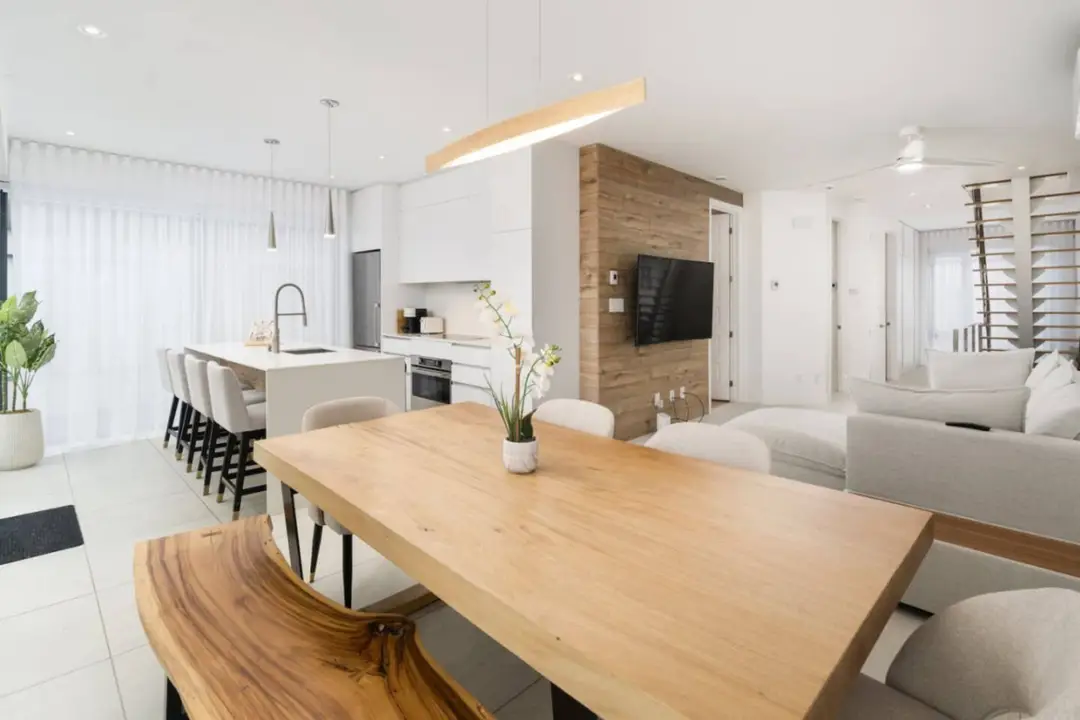Waterfront Triplex | Rooftop Jacuzzi | Panoramic River Views | Laval