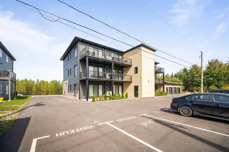 3BR Penthouse Condo | Home Office | Pets Welcome | Mirabel