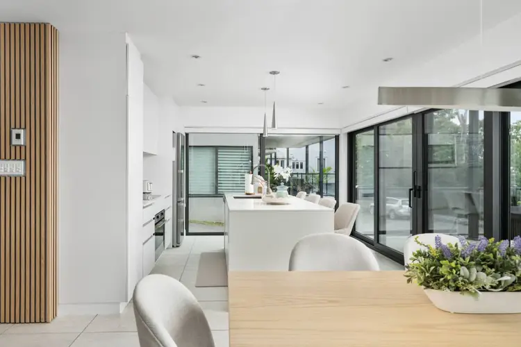Waterfront 2BR Condo | Garage Parking | Laval Riverfront | Pets Welcome