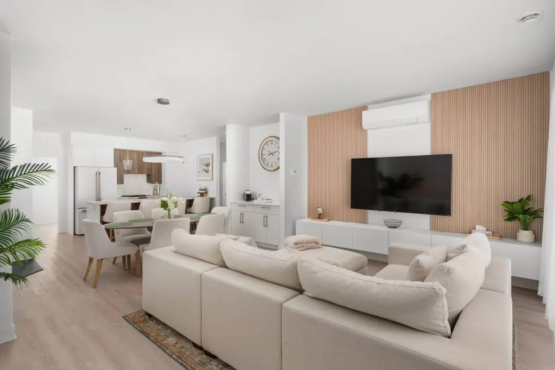 3BR Condo | Private Jacuzzi | Home Office | Mirabel
