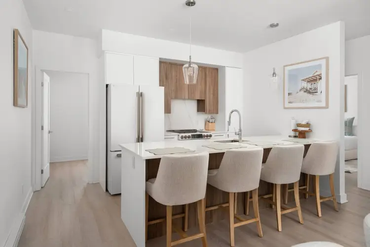 3BR Condo | Private Jacuzzi | Home Office | Mirabel