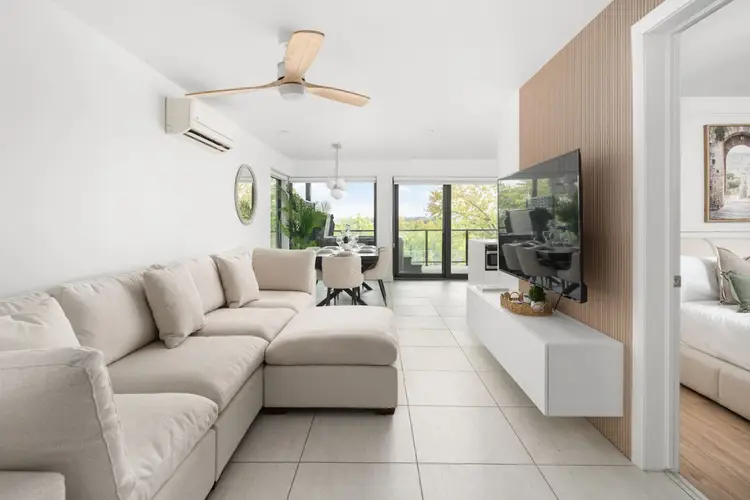 2BR Riverfront Condo | Private Jacuzzi | Garage | Laval