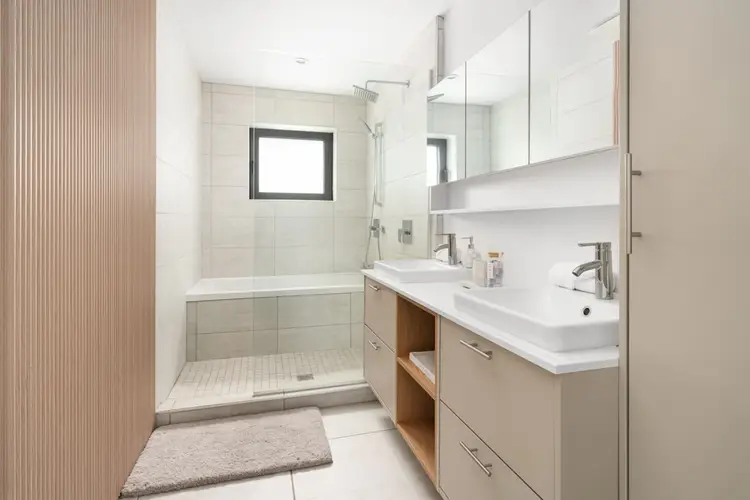2BR Riverfront Condo | Private Jacuzzi | Garage | Laval
