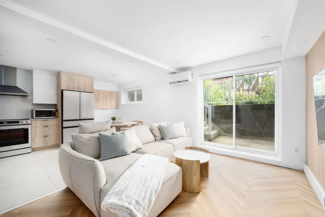 ✨ Renovated 1BR | Place Bell 5min | Laval