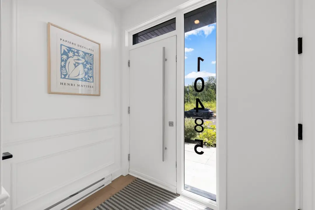 Beautiful, Comfortable, Modern 3BR Townhome