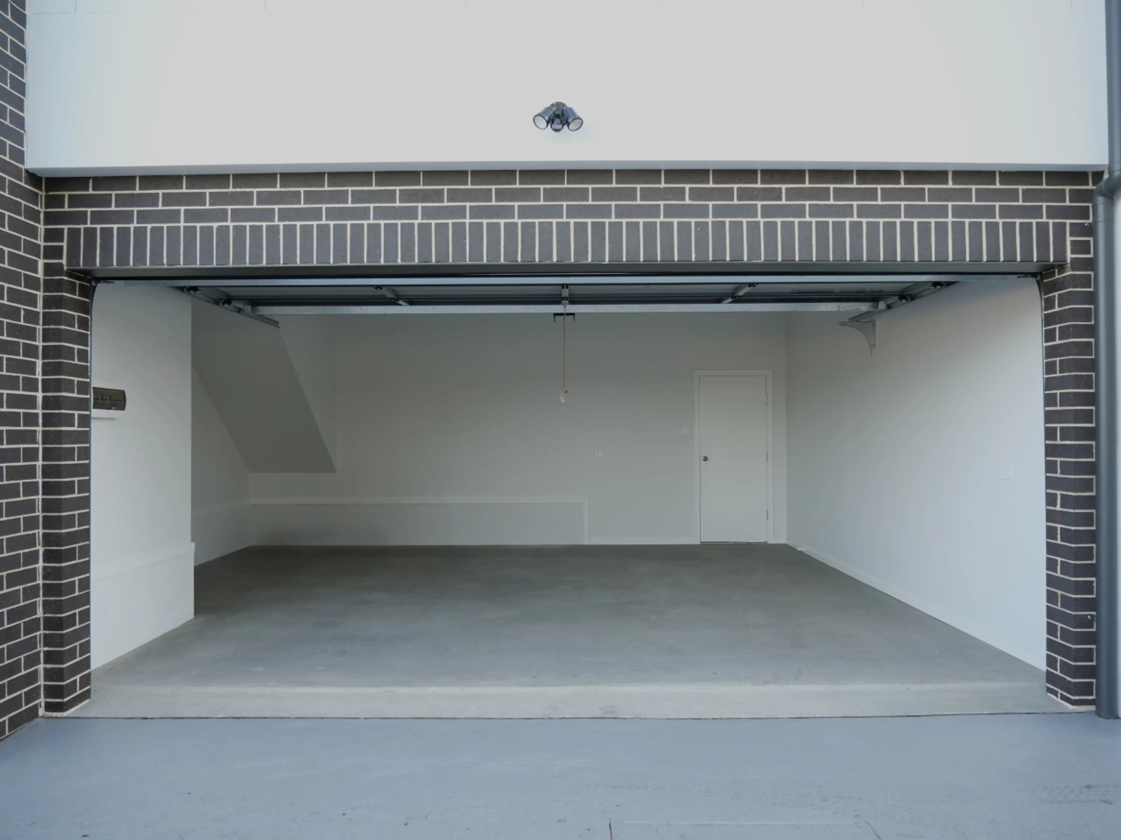 Remote controlled Double Garage with internal access