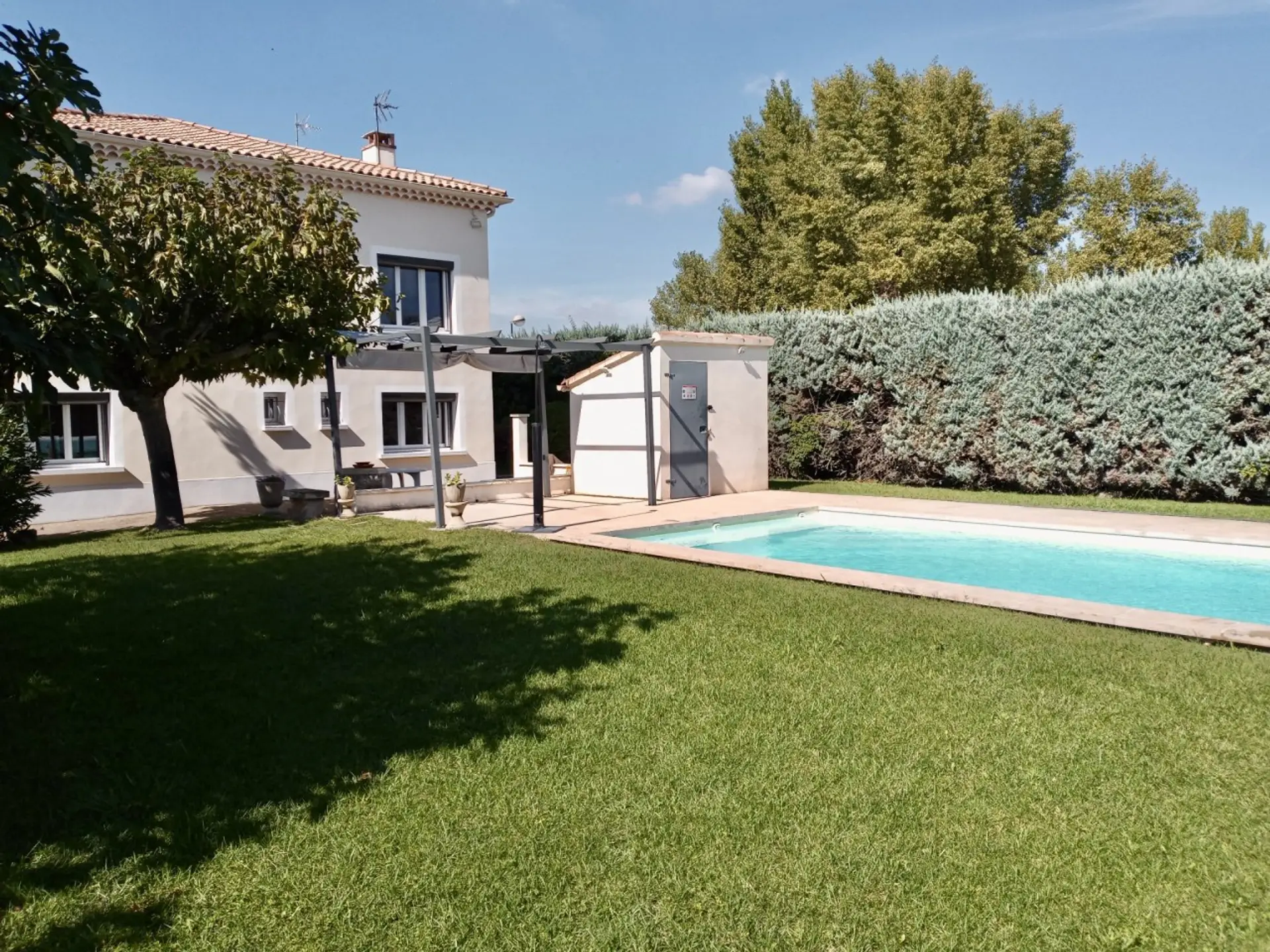 extérieur + piscine
