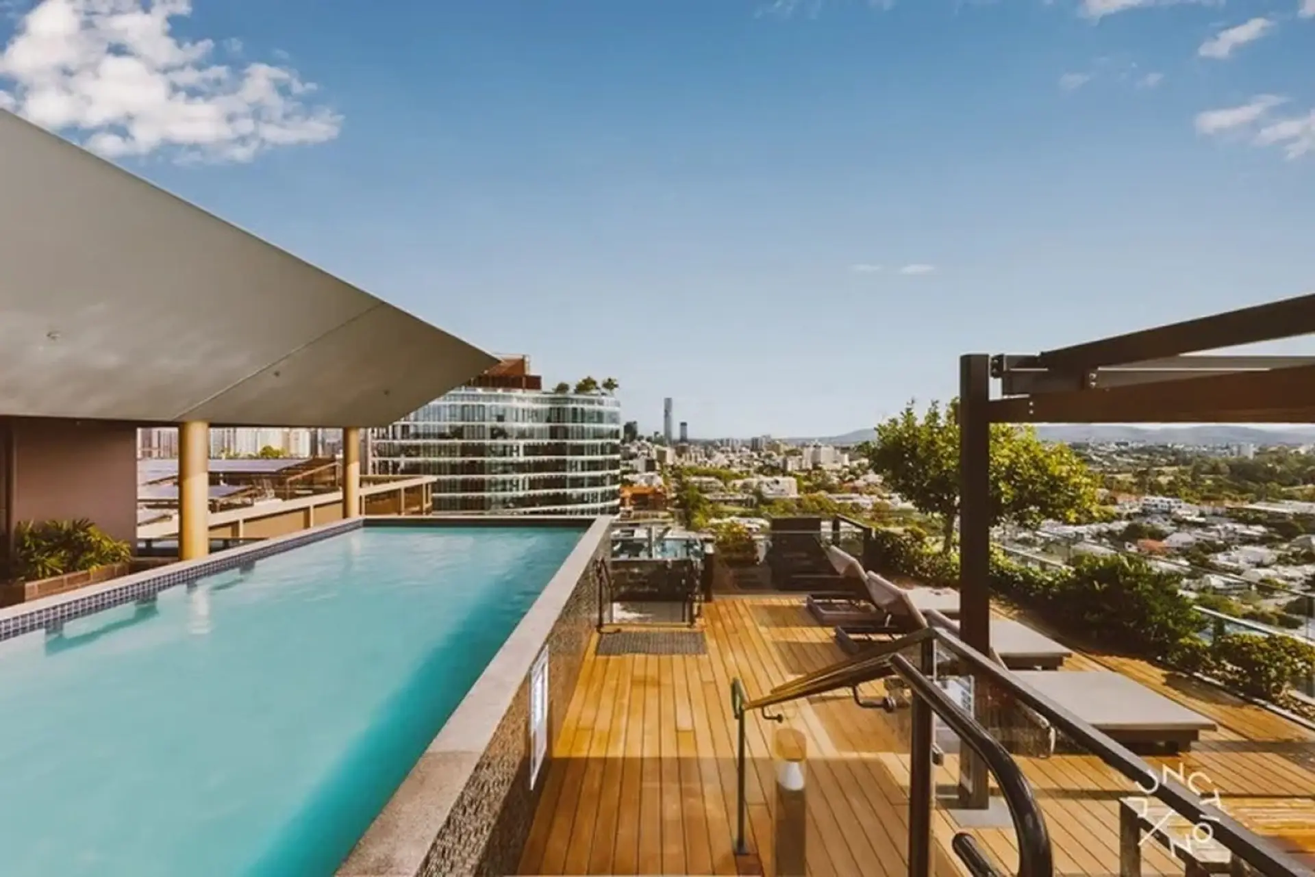 01-rooftop-pool