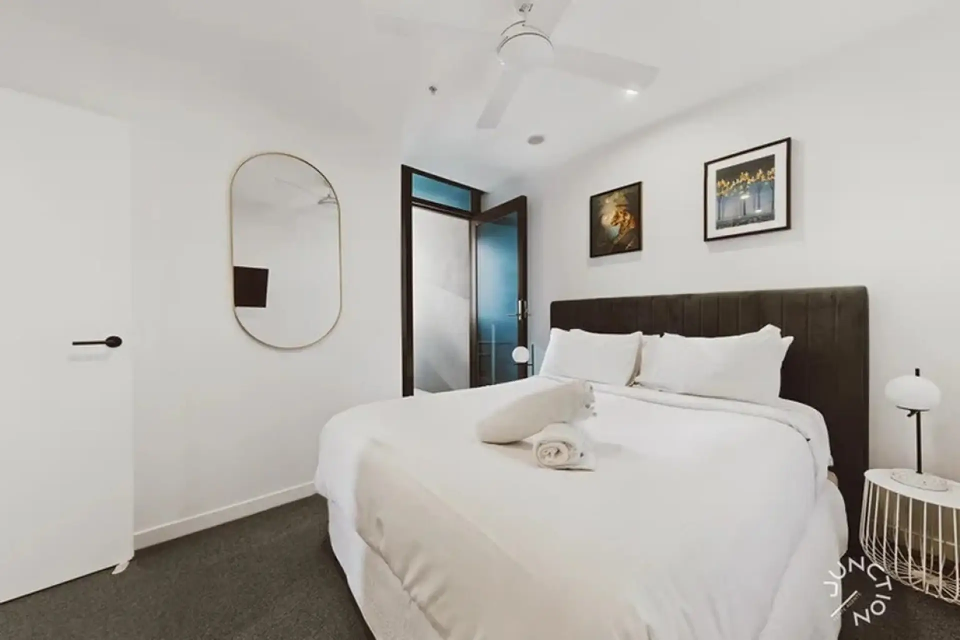 06-master-bedroom