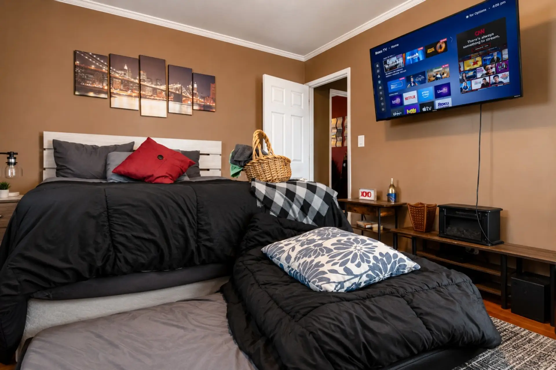 A comfortable one-bedroom retreat designed for relaxing after concerts, games, sightseeing, or a busy day downtown.