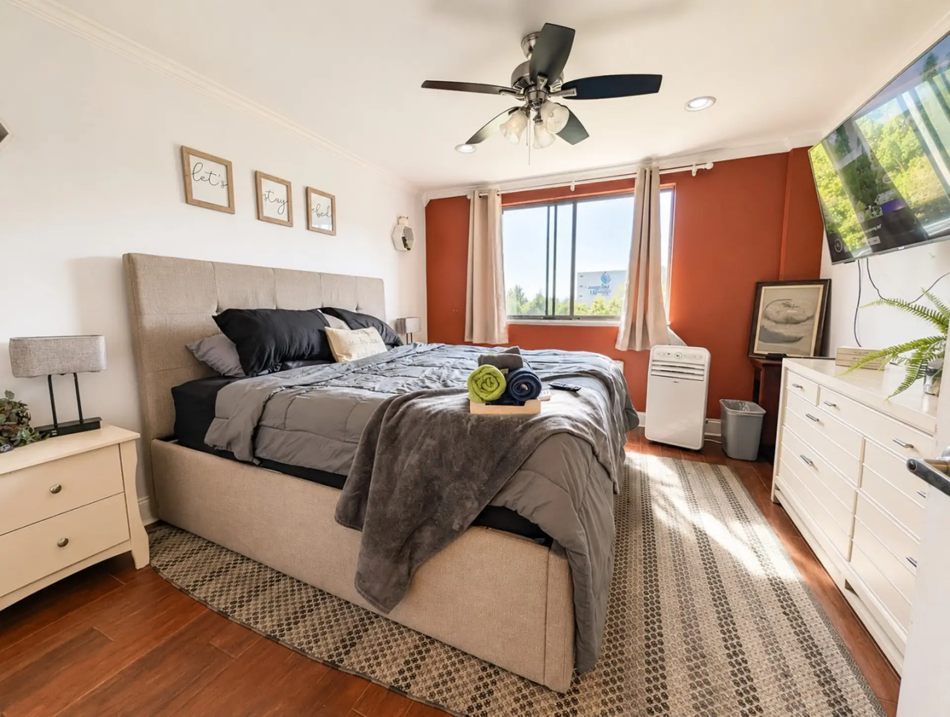 Spacious 2-Bedroom Condo with 2 King Beds, Pool Access & City Views | Free WiFi, Dedicated Workspace, Iron & Ironing Board
