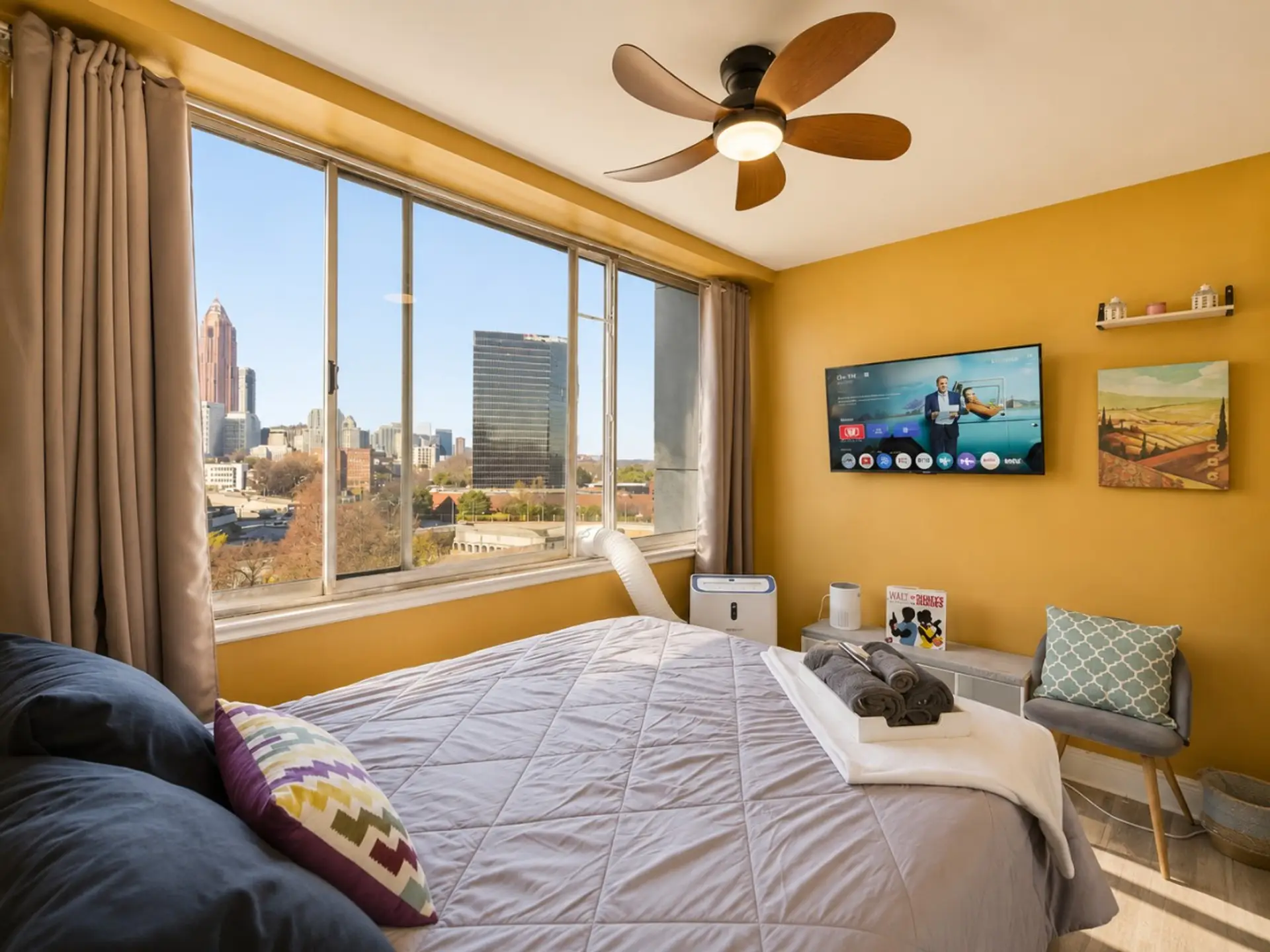 901 - Room City Views 2