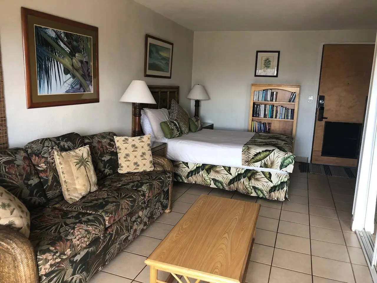 Beautiful Ocean View Studio! - Image 6