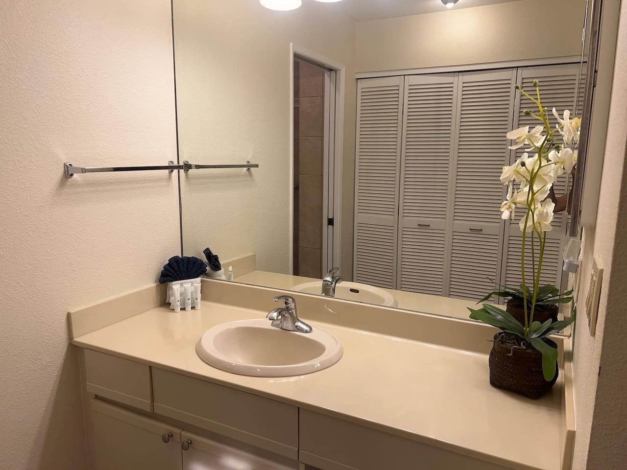 Beautiful 1 Bed 2 Bath Condo at Maui Kamaole - Image 8