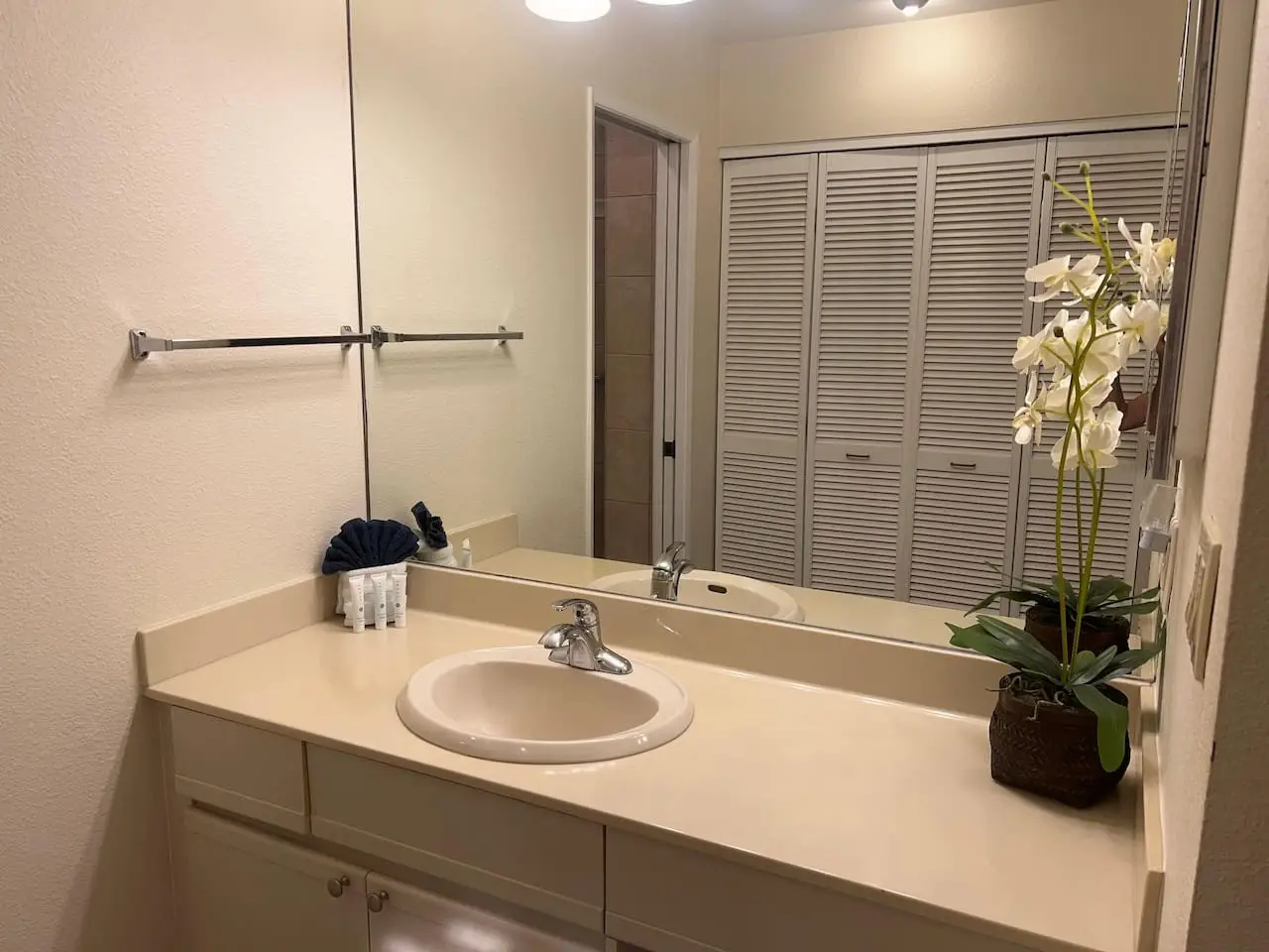 Beautiful 1 Bed 2 Bath Condo at Maui Kamaole - Image 8