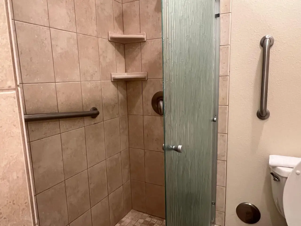 Beautiful 1 Bed 2 Bath Condo at Maui Kamaole - Image 16