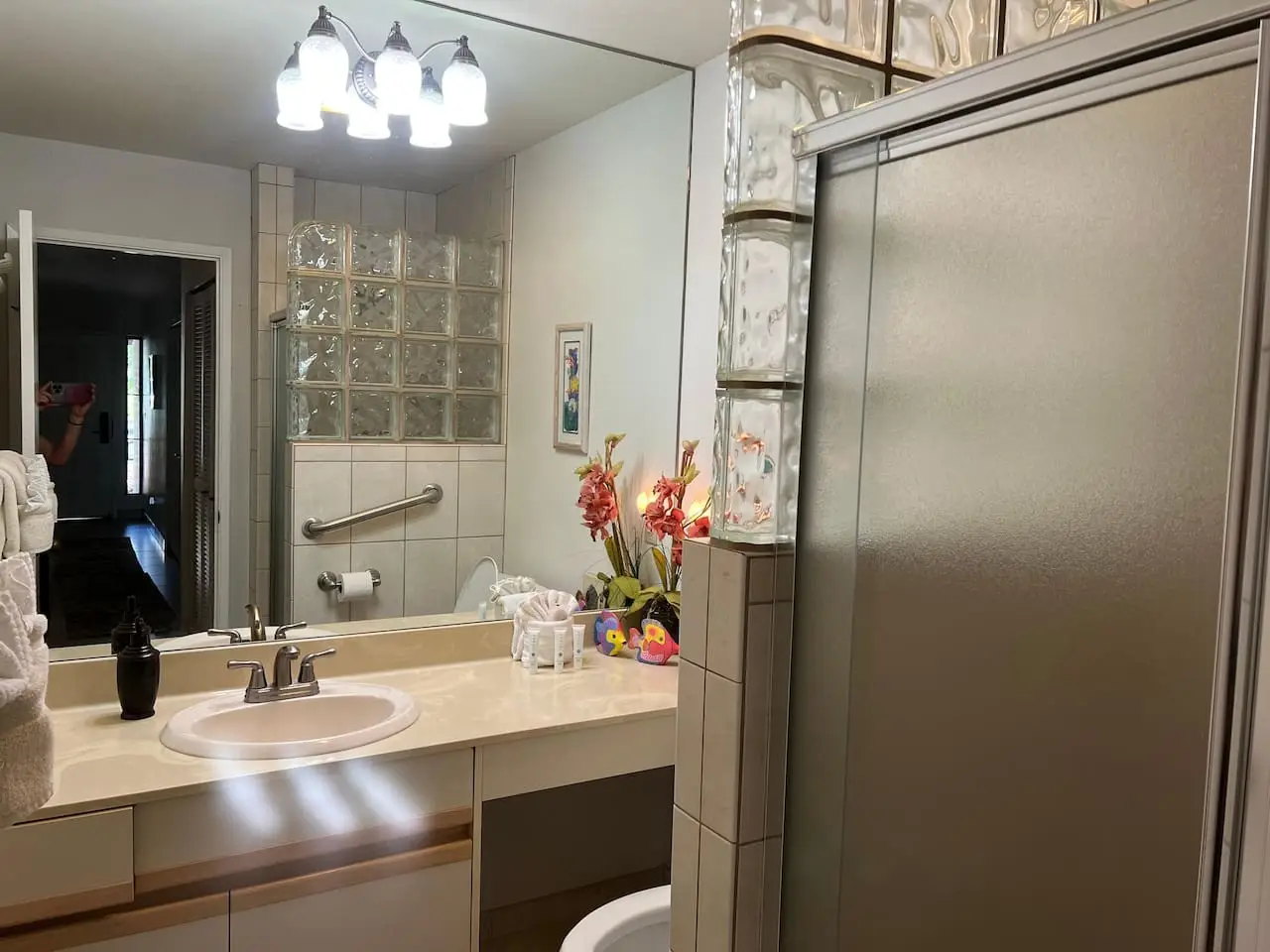 Amazing condo with pools and hotub across from the - Image 1