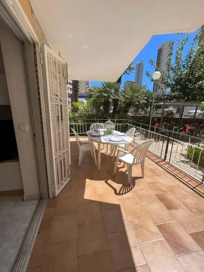 2ª línea playa · Terraza enorme · Piscina y garaje — foto 5
